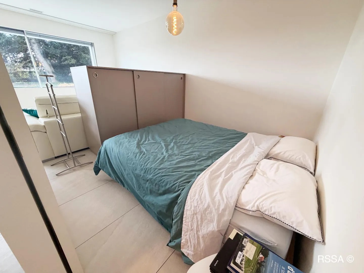 Luxury Studio in Central Location - Photo 5 of 10