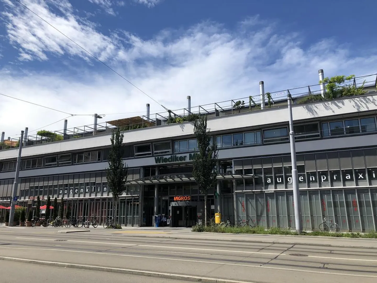 Posto auto chiudibile per veicoli bassi altezza max. 1,40 m - Foto 1 di 5