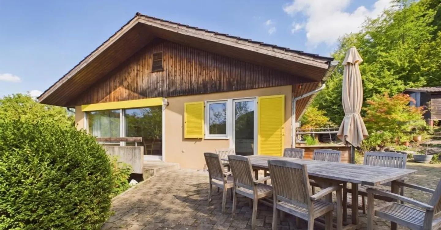 Spacious Layout, Idyllic Balcony & Newly Renovated in 2024! - Photo 2 of 12