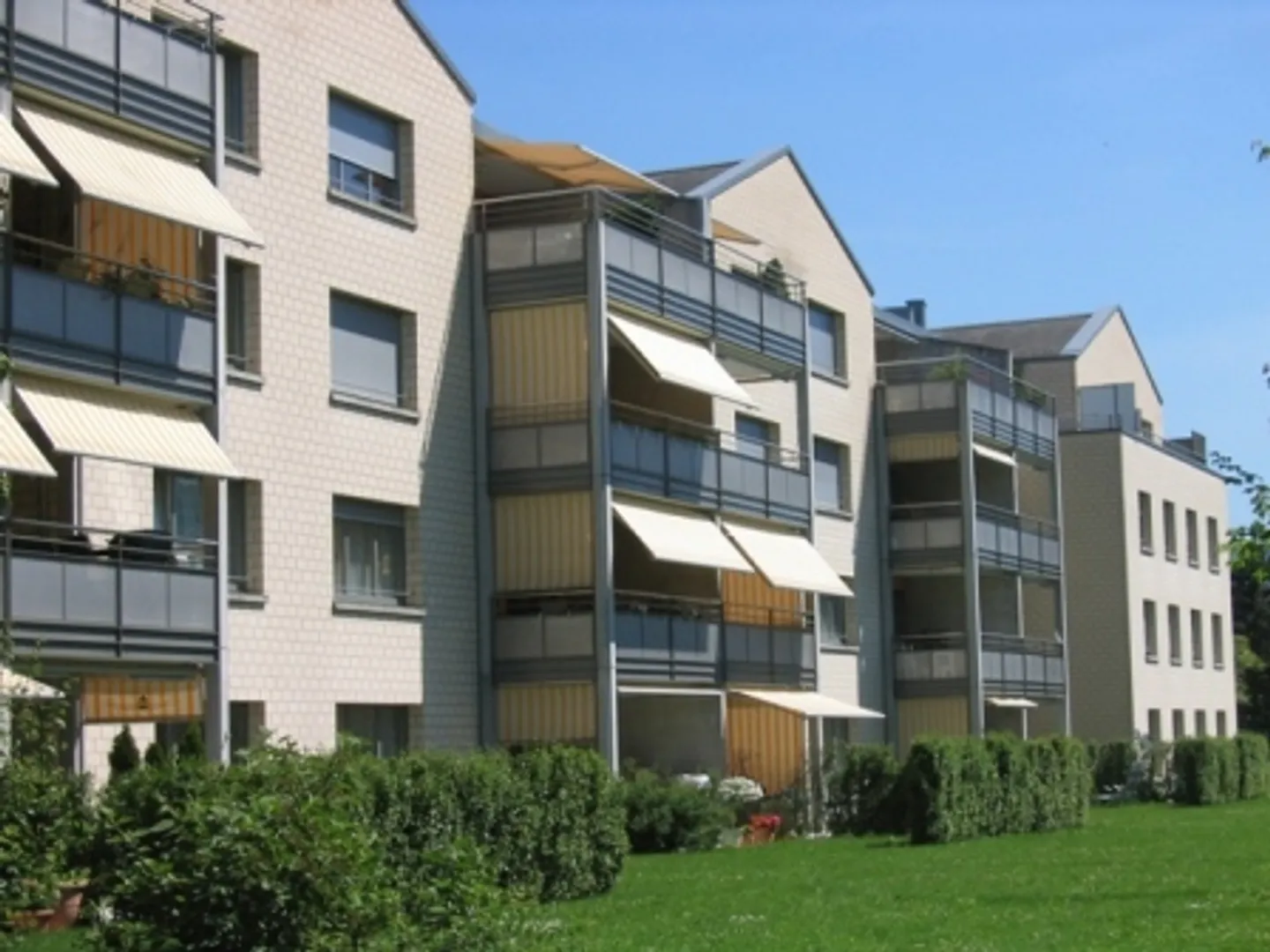 Belle appartement de 4.5 pièces à Aesch - Photo 1 sur 6