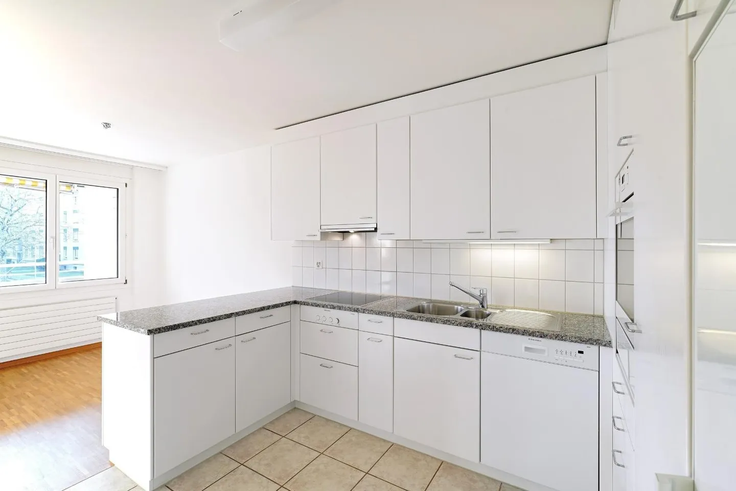 Belle appartement de 4.5 pièces à Aesch - Photo 2 sur 6