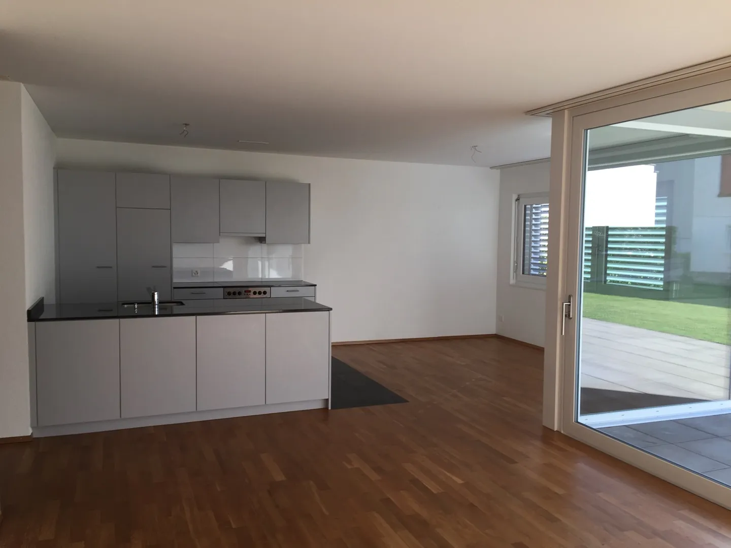 Modernes Apartment mit sonniger Terrasse - Foto 2 von 8