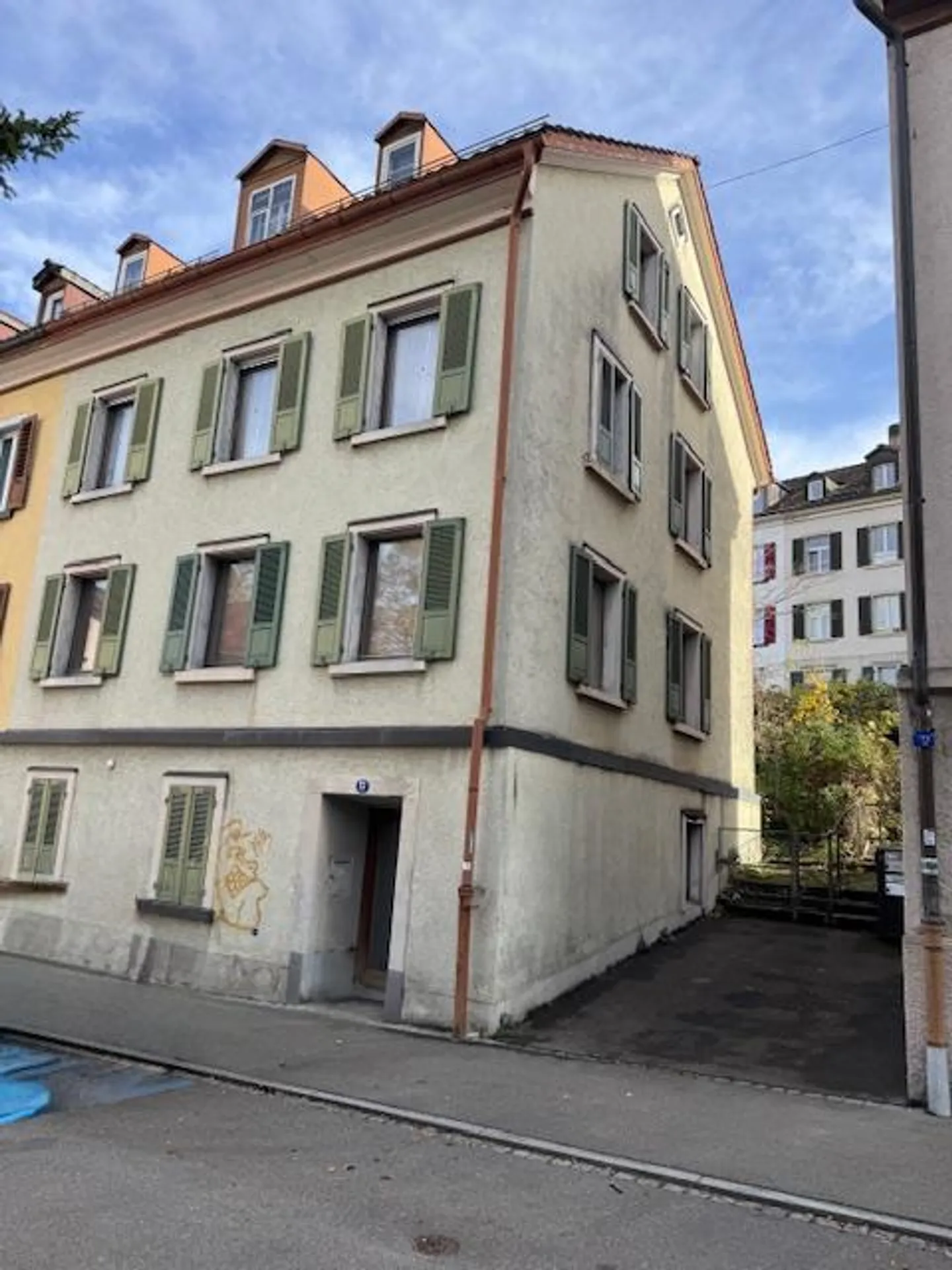 Maison à vendre à St. Gallen - centrale et polyvalente ! - Photo 1 sur 9