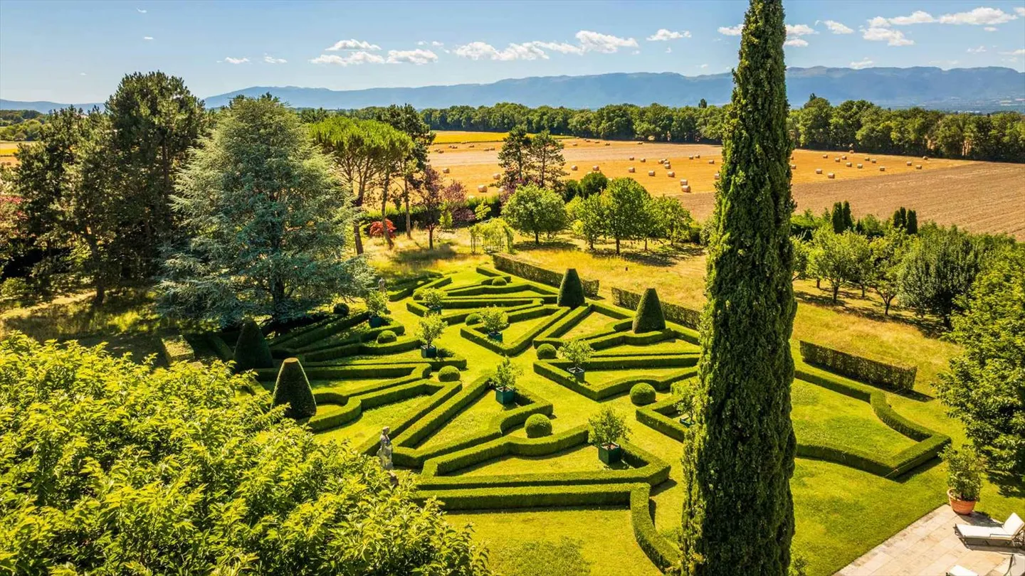 Exclusif : Propriété extraordinaire dans une oasis verte - Photo 7 sur 9