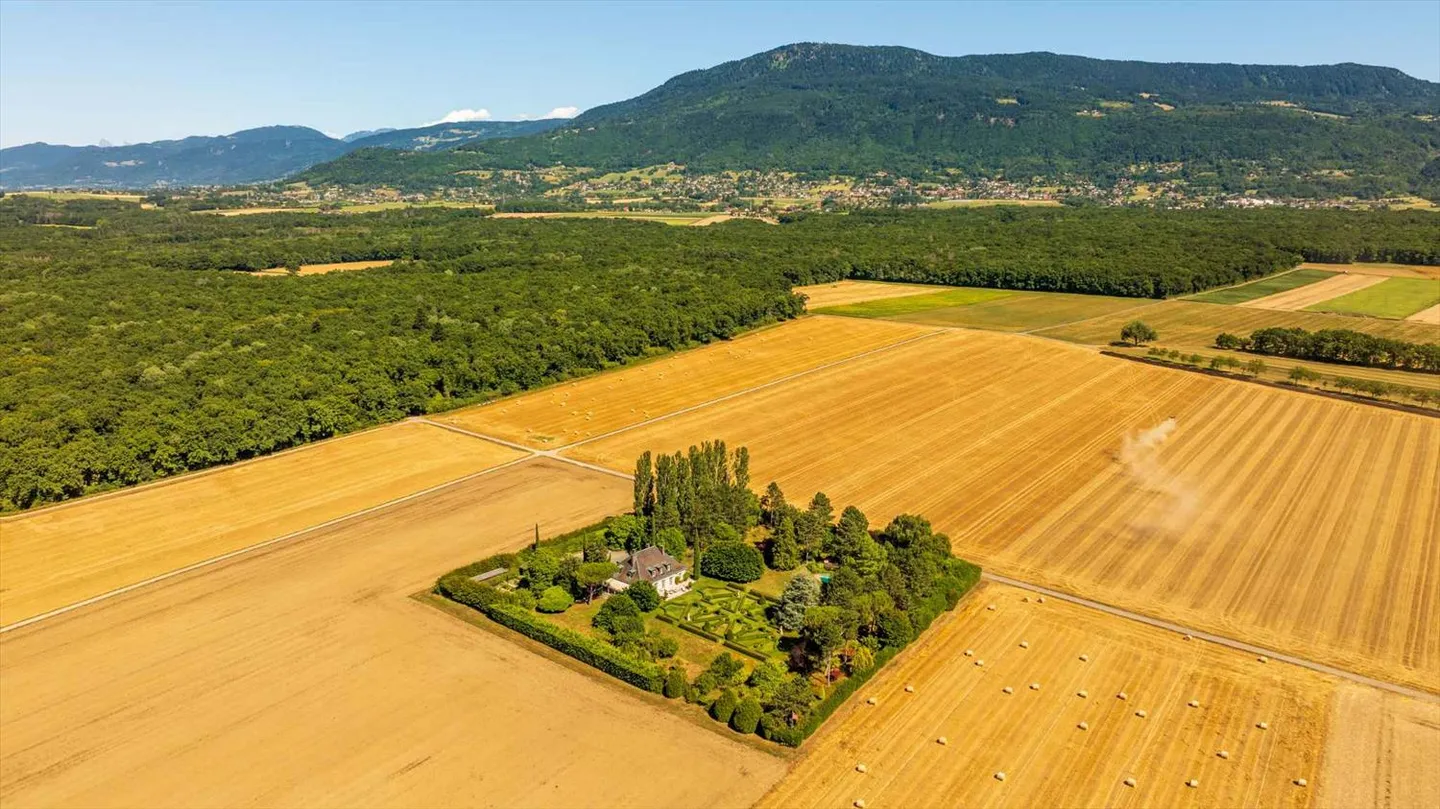 Exclusif : Propriété extraordinaire dans une oasis verte - Photo 8 sur 9