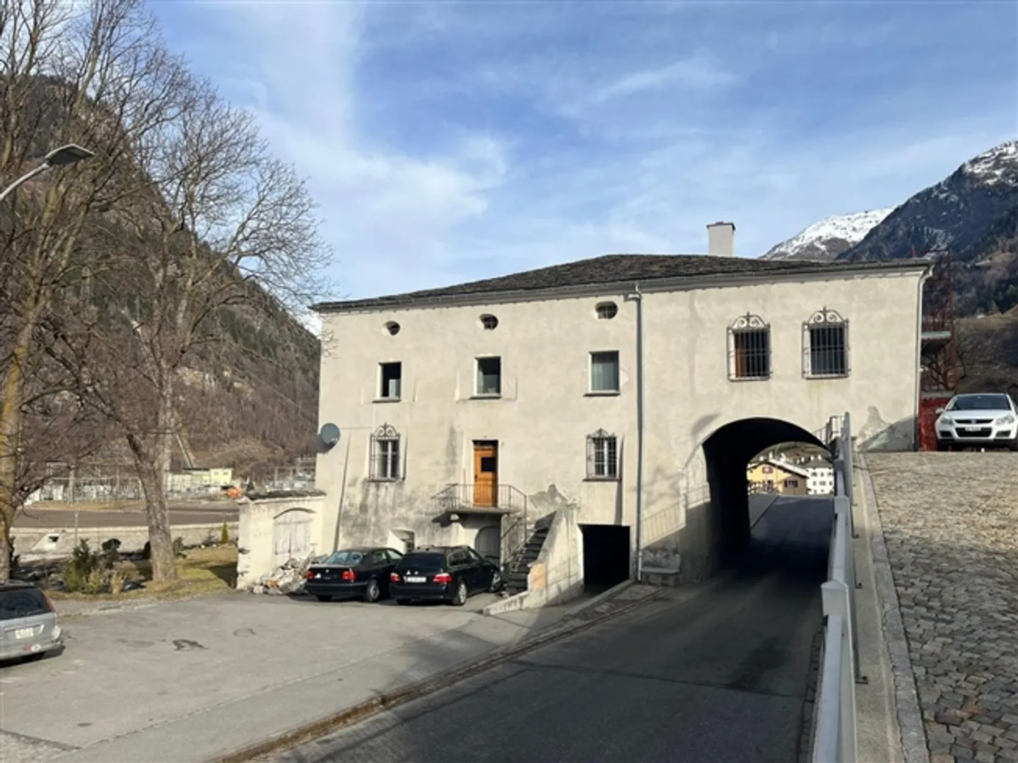 Casa di 3 appartamenti con grande giardino - Foto 1 di 1