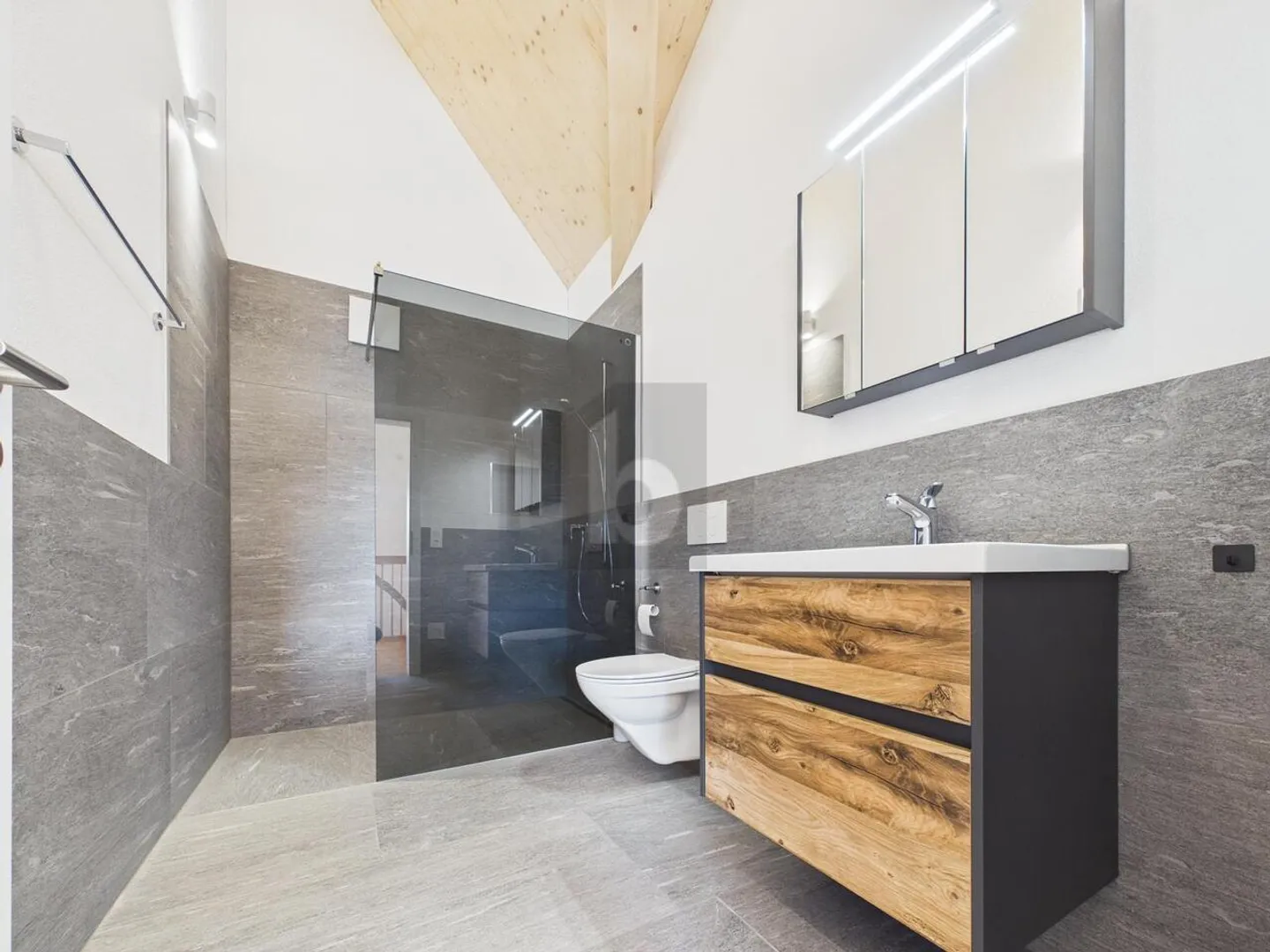 MODERNE ET CONVIVIALE - Photo 2 sur 6