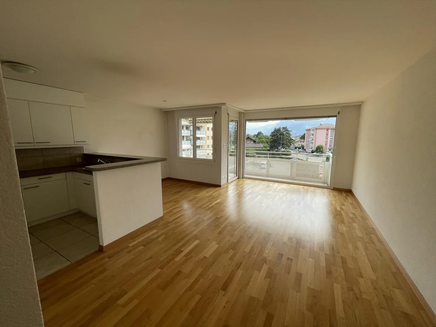 Wohnung in der Nähe aller Annehmlichkeiten - Foto 1 von 16