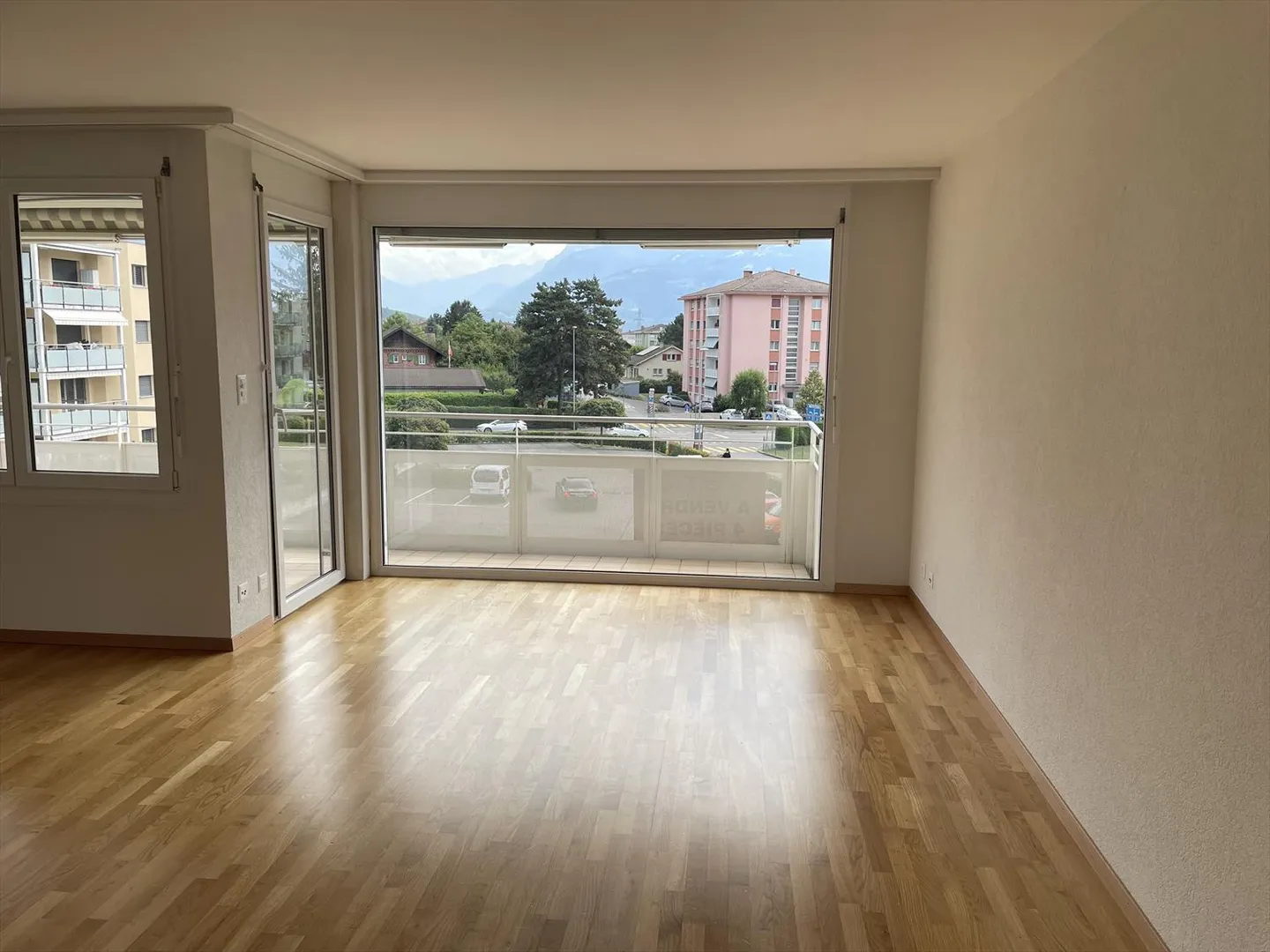 Wohnung in der Nähe aller Annehmlichkeiten - Foto 2 von 16