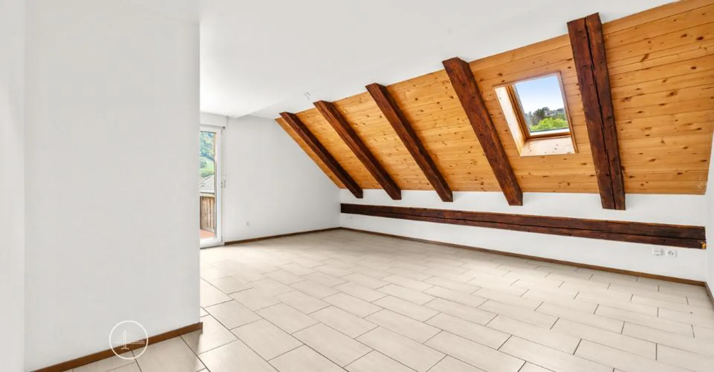 Geräumige Wohnung mit Schlossblick - Foto 8 von 13
