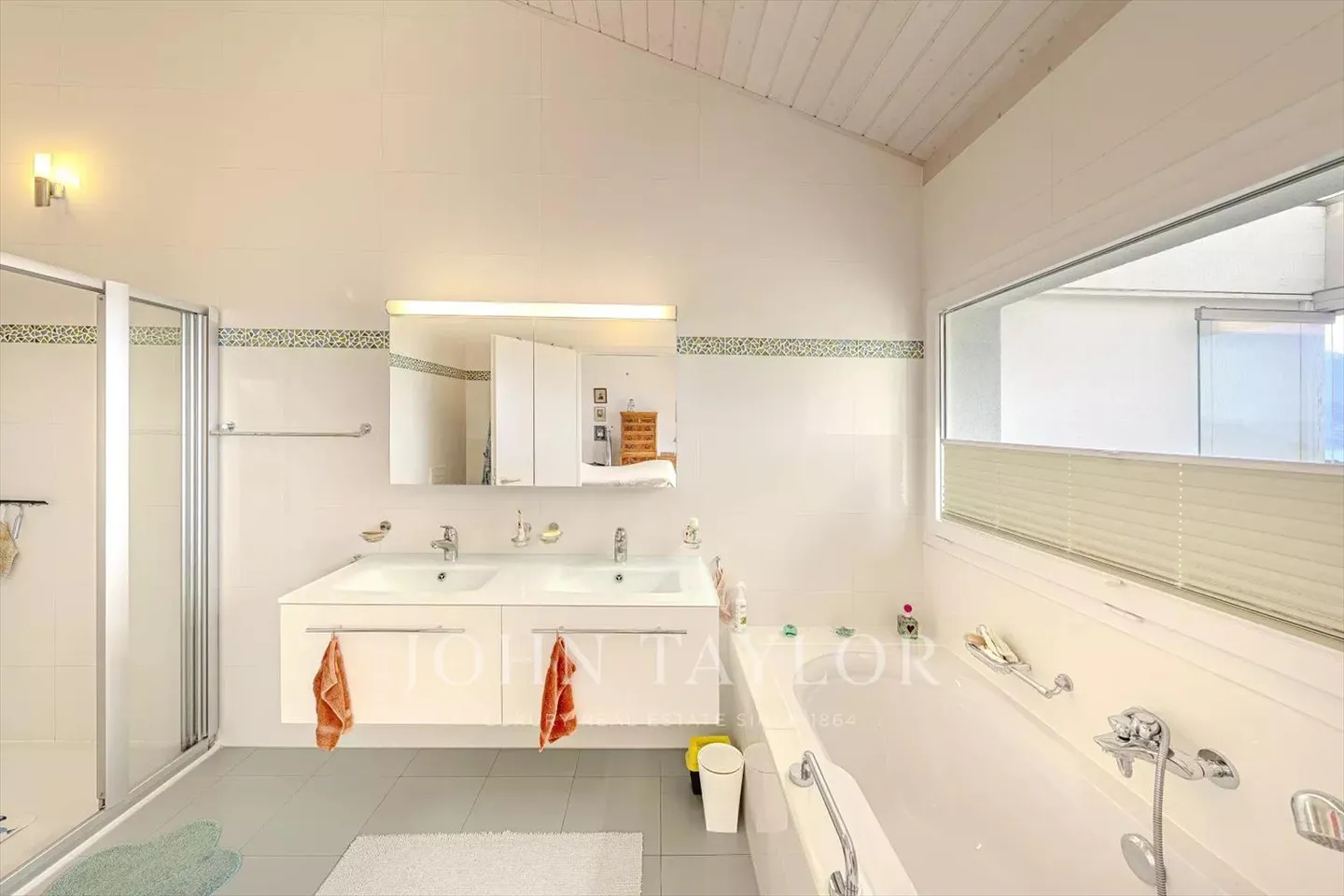 Light, Space and Modern Comfort Above Lake Geneva - Foto 5 di 13