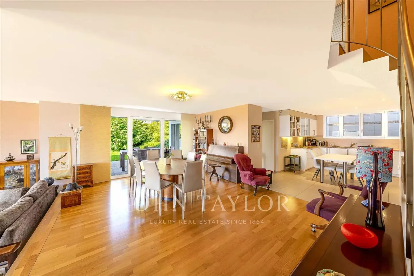 Light, Space and Modern Comfort Above Lake Geneva - Foto 9 di 13