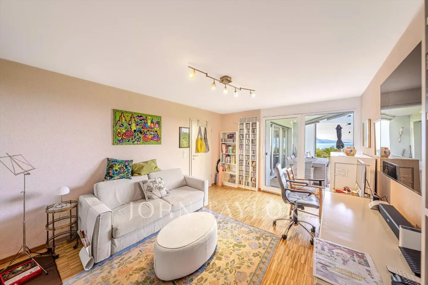 Light, Space and Modern Comfort Above Lake Geneva - Foto 12 di 13