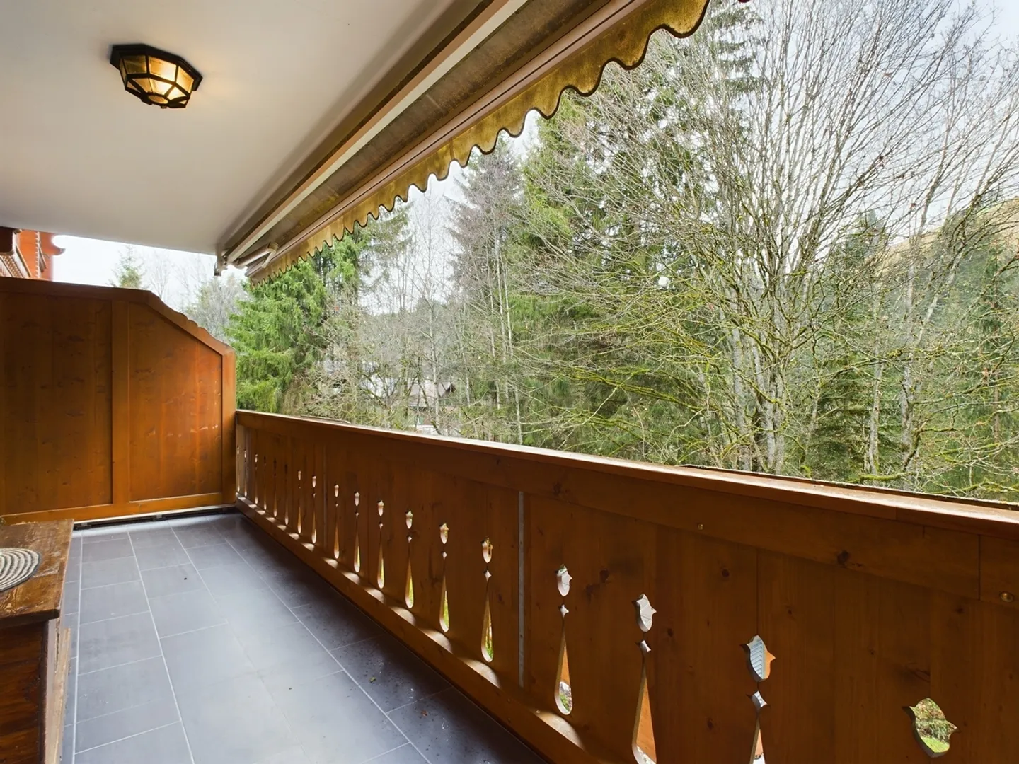 Studio accogliente con balcone e vicino agli impianti di risalita a Saanenmöser - Foto 7 di 7