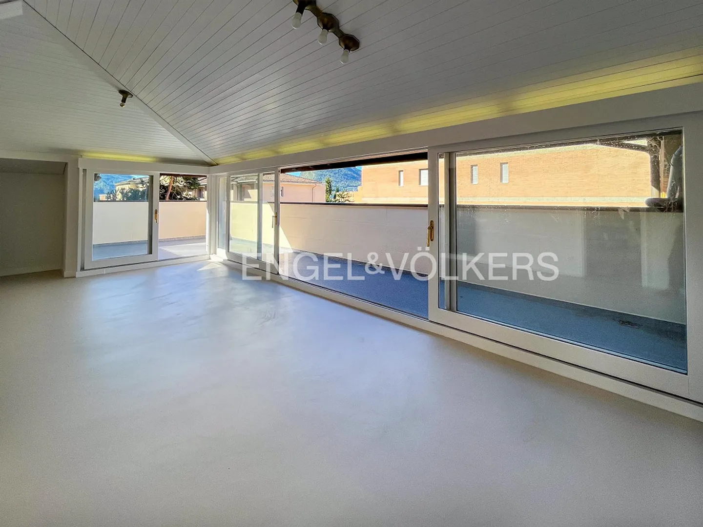 Penthouse élégant à louer à Lugano - Photo 4 sur 28