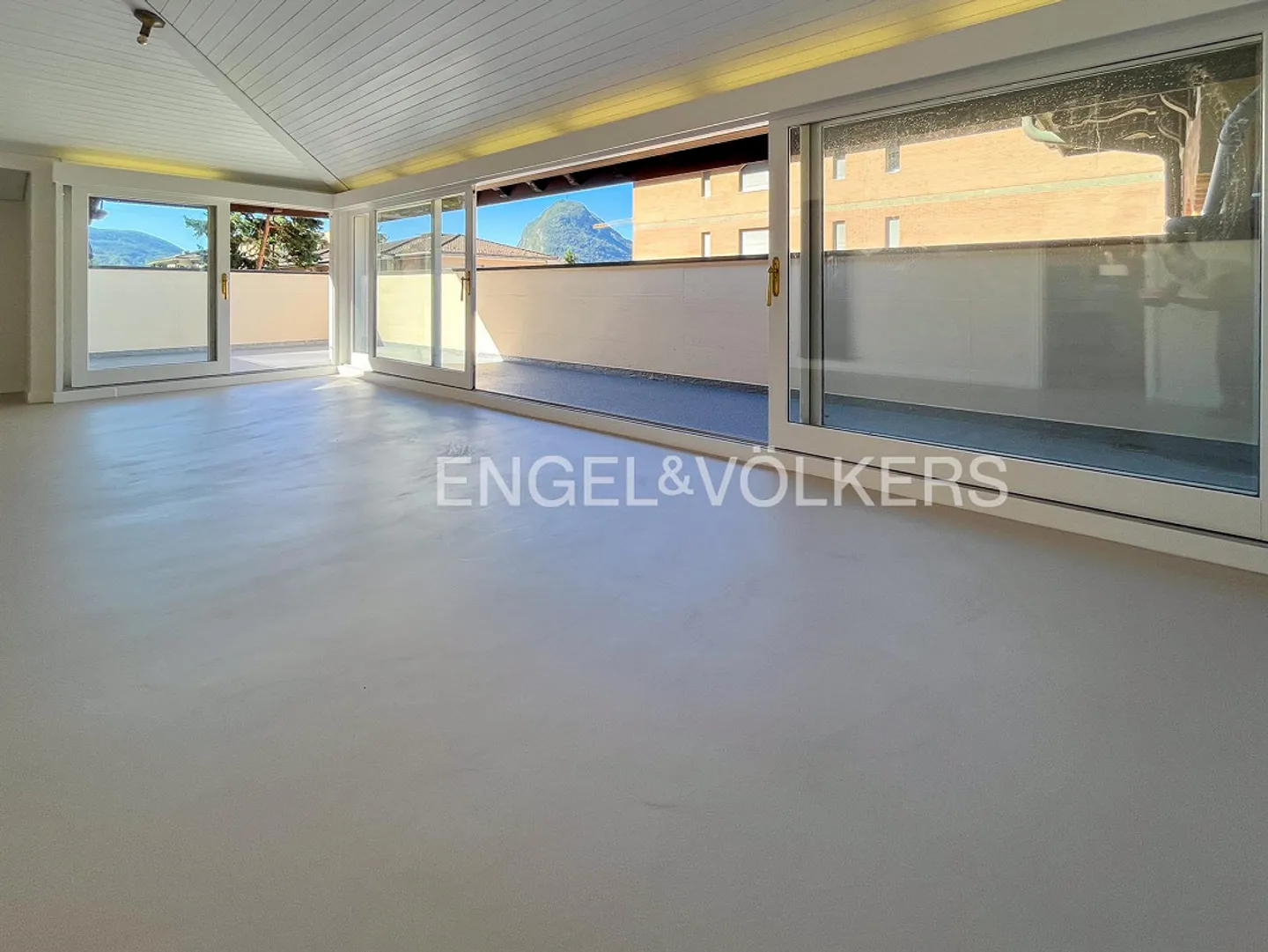 Penthouse élégant à louer à Lugano - Photo 5 sur 28