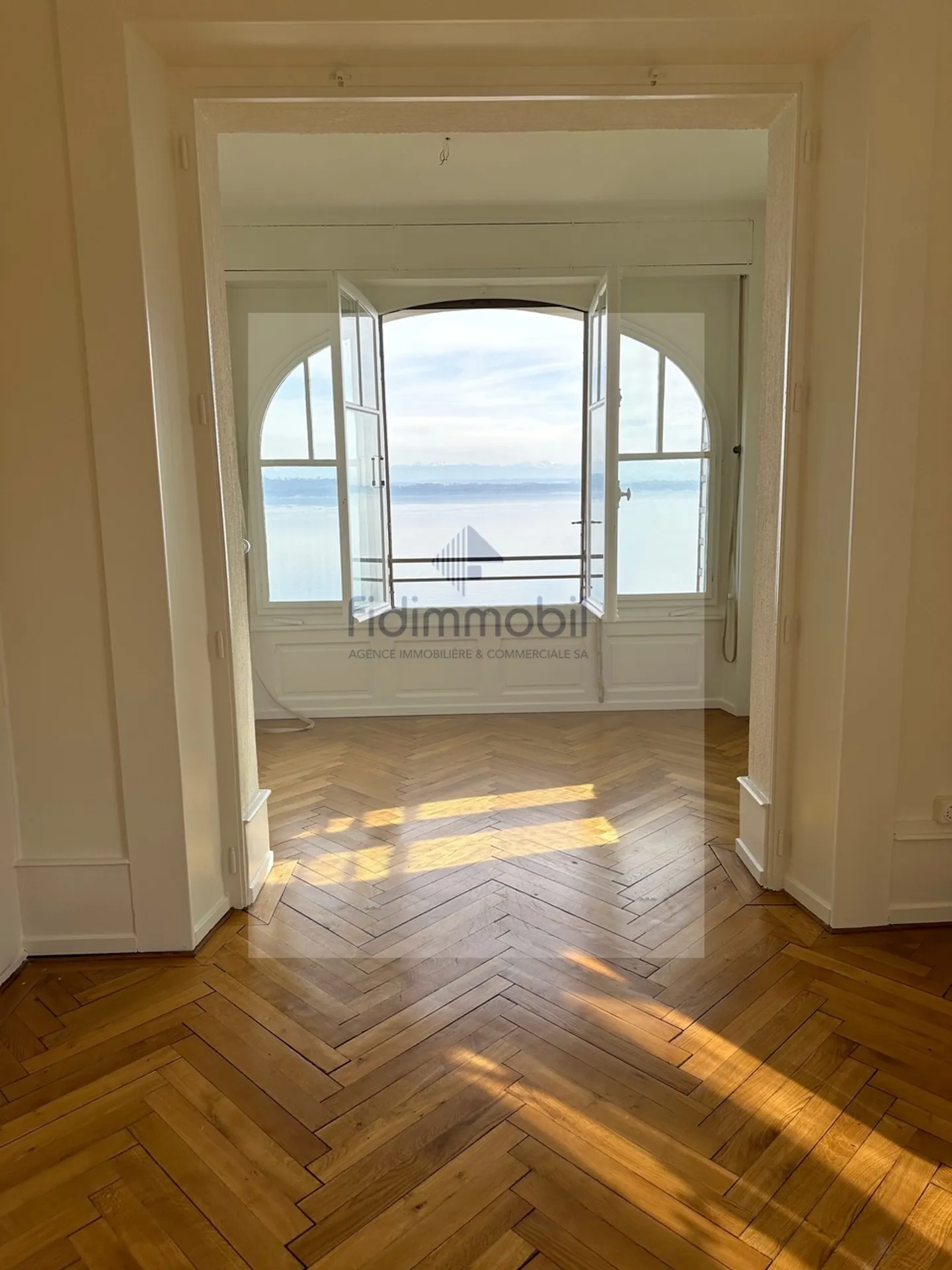 Beautiful apartment with breathtaking views - Photo 2 of 9