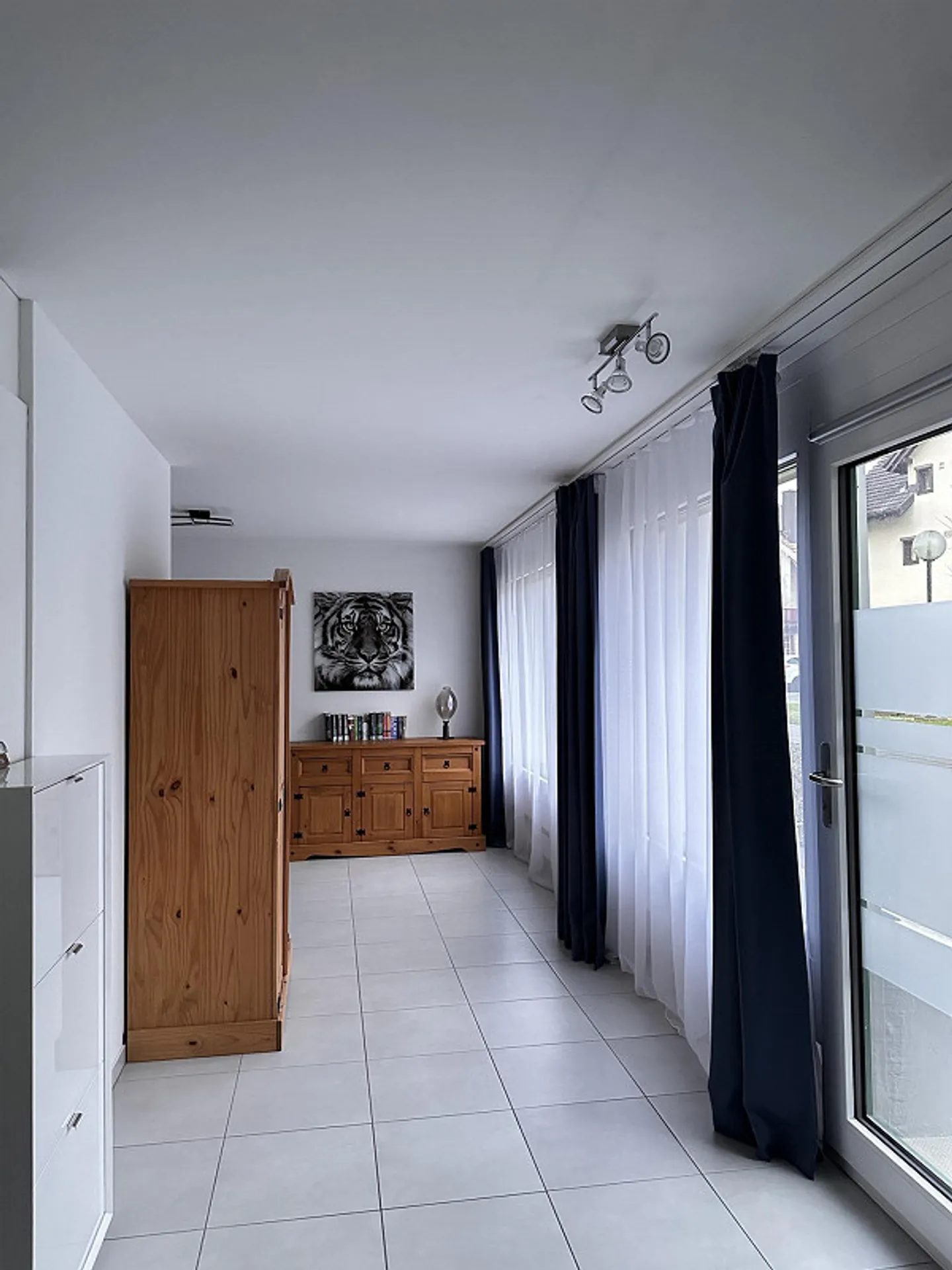 Cercasi nuovo inquilino per spazioso appartamento di 1,5 stanze con giardino - Foto 9 di 16