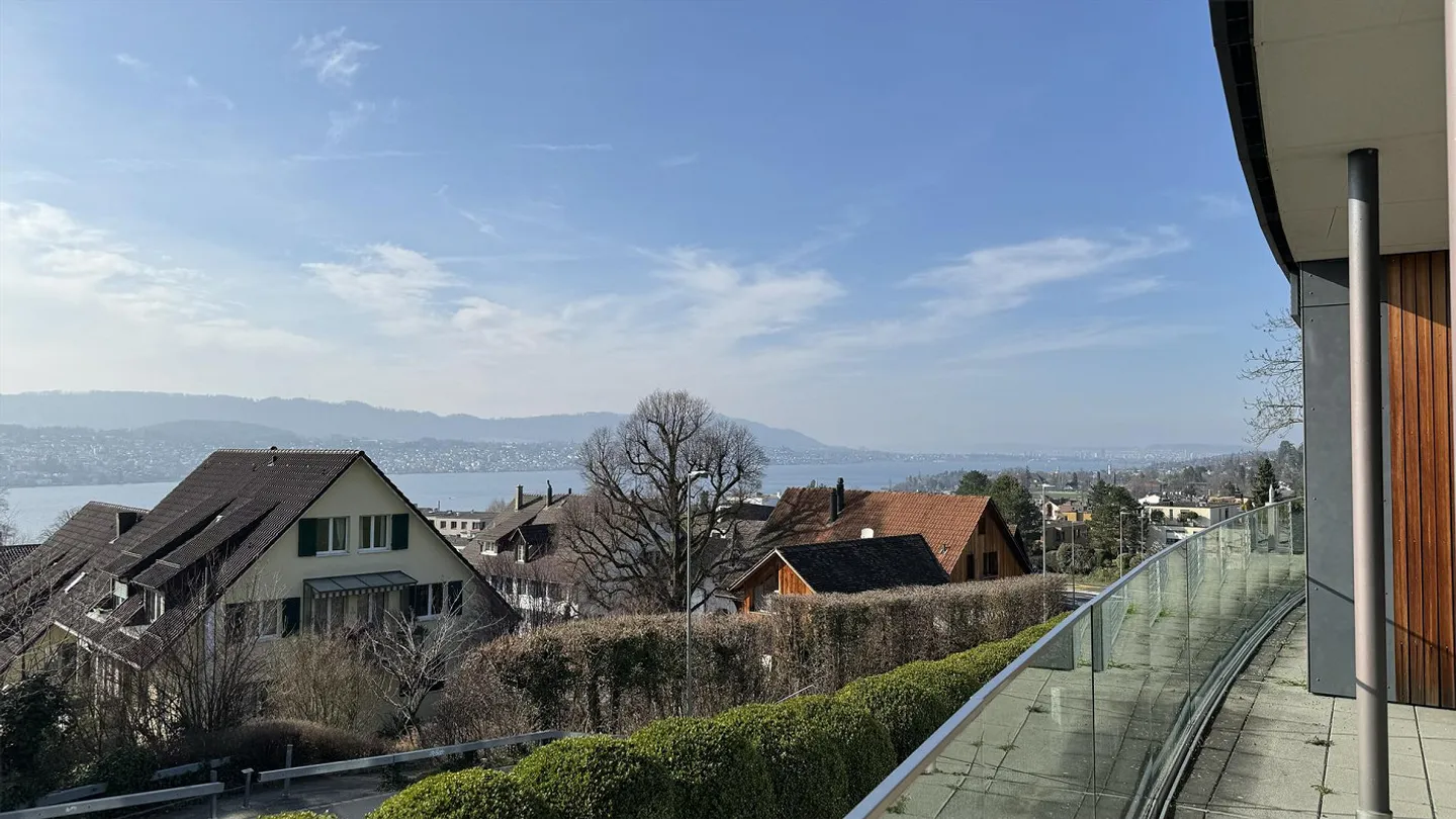 Exclusive Terrace Apartment in Herrliberg - Photo 2 of 9
