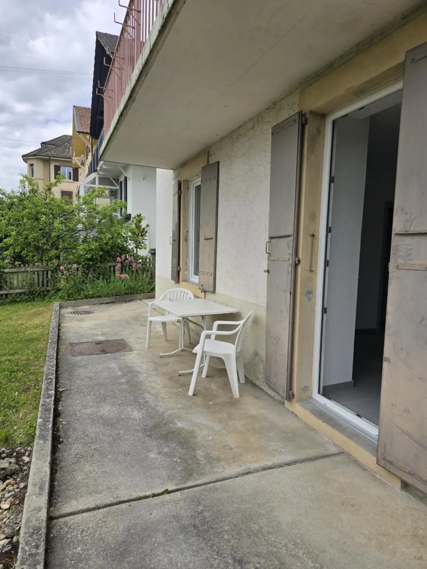 Charmant Studio Rénové - Photo 4 sur 5