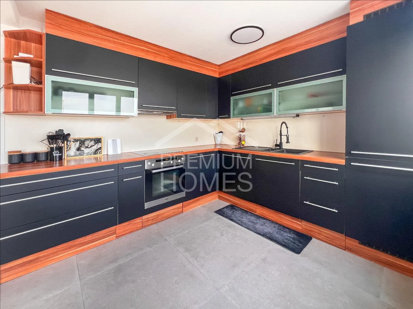 MY OWN FOUR WALLS - Photo 4 of 7