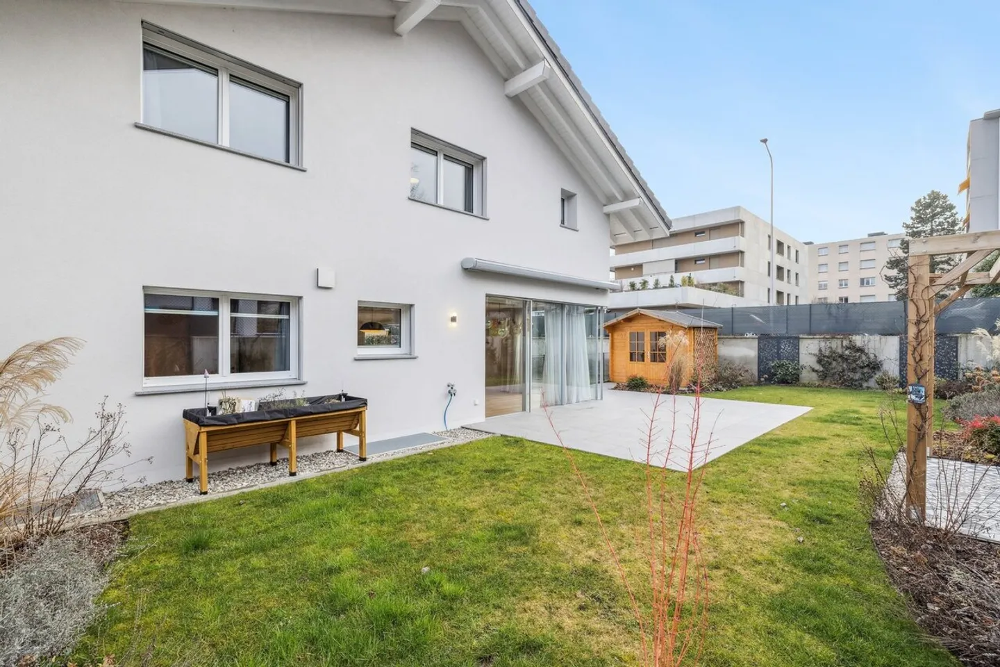 Hervorragende Doppelhaushälfte mit Garten und Terrasse - Foto 4 von 16