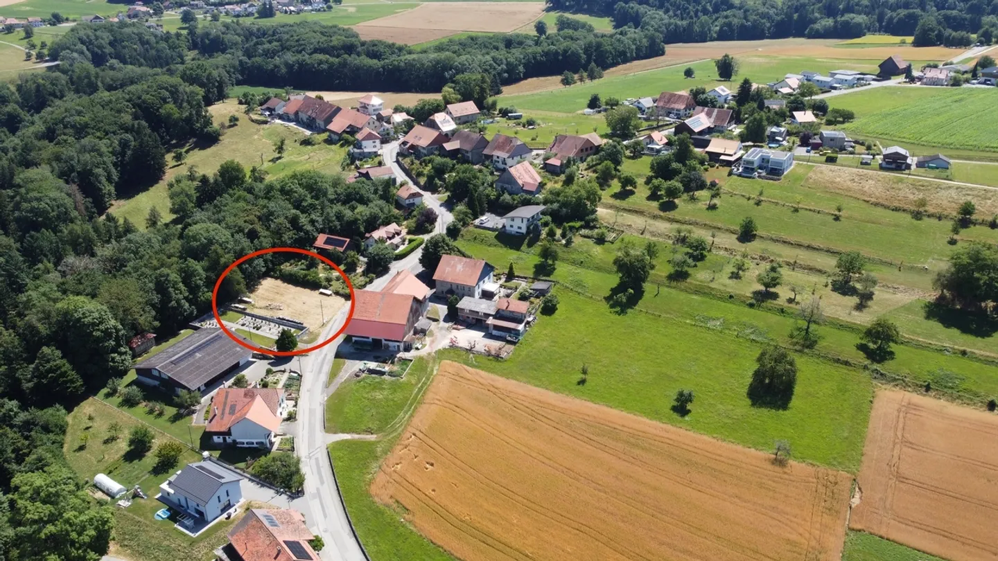 Il Canto degli Uccelli come Sveglia, il Silenzio come Vita Quotidiana - Terreno Edificabile in un Ambiente Verde - Foto 5 di 9