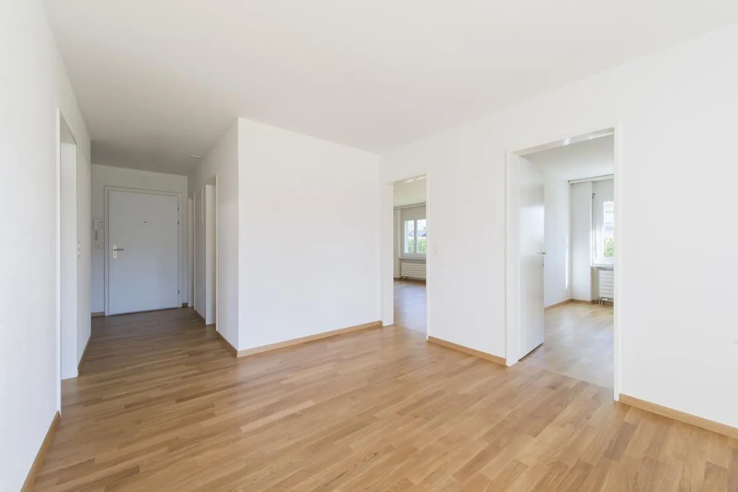 3.5 Room Apartment - Photo 7 of 9