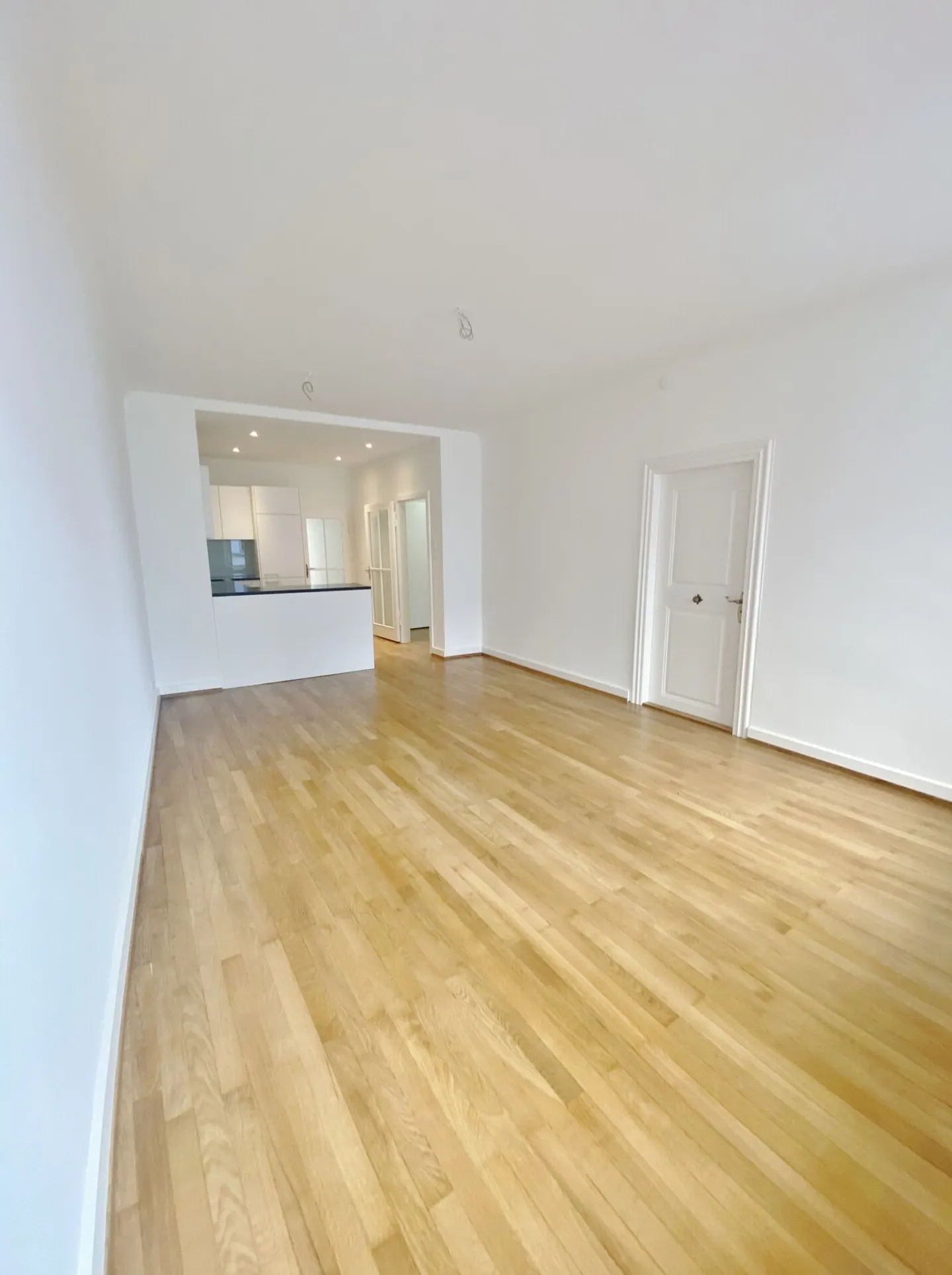Sanierte Altbauwohnung im Herzen von Basel - Photo 1 sur 8
