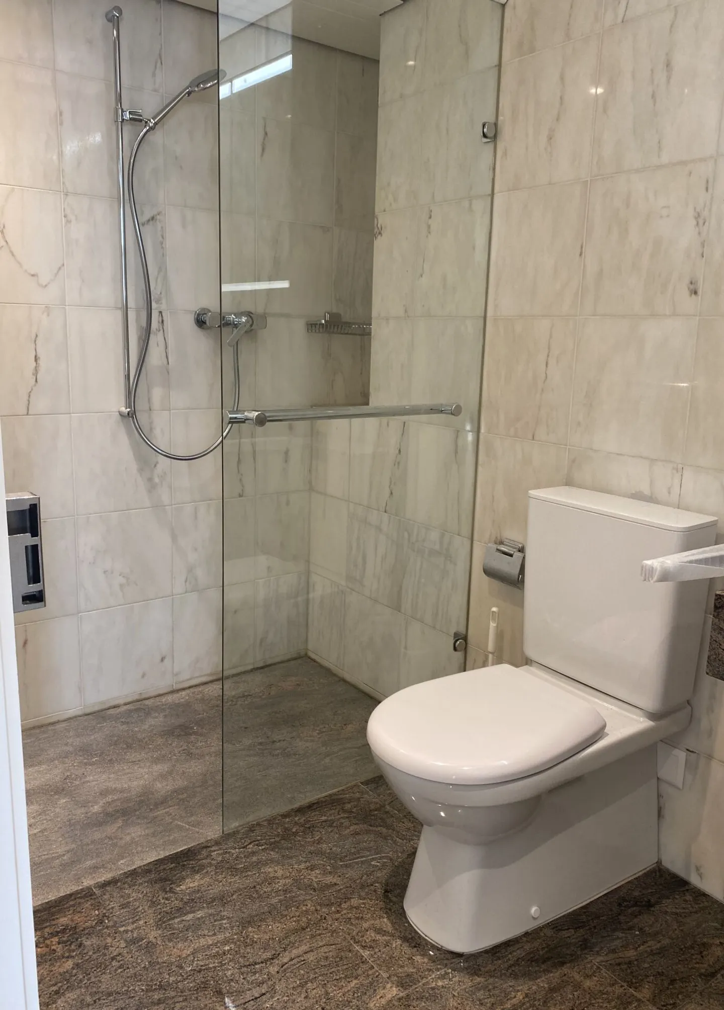 Sanierte Altbauwohnung im Herzen von Basel - Photo 3 sur 8
