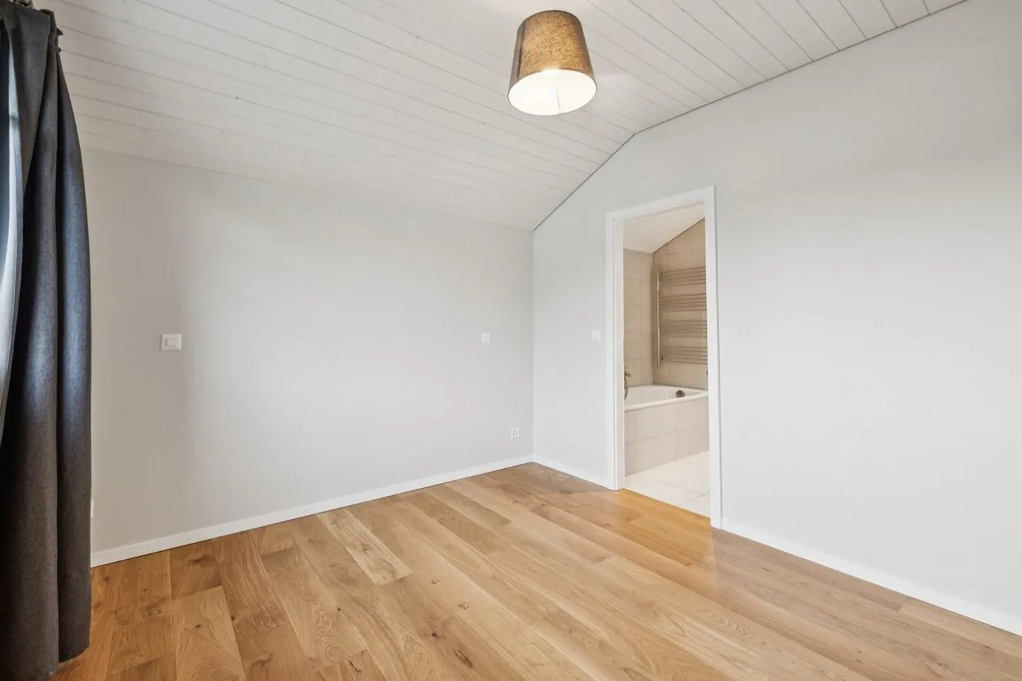 Hervorragende Doppelhaushälfte mit Garten und Terrasse - Foto 8 von 16