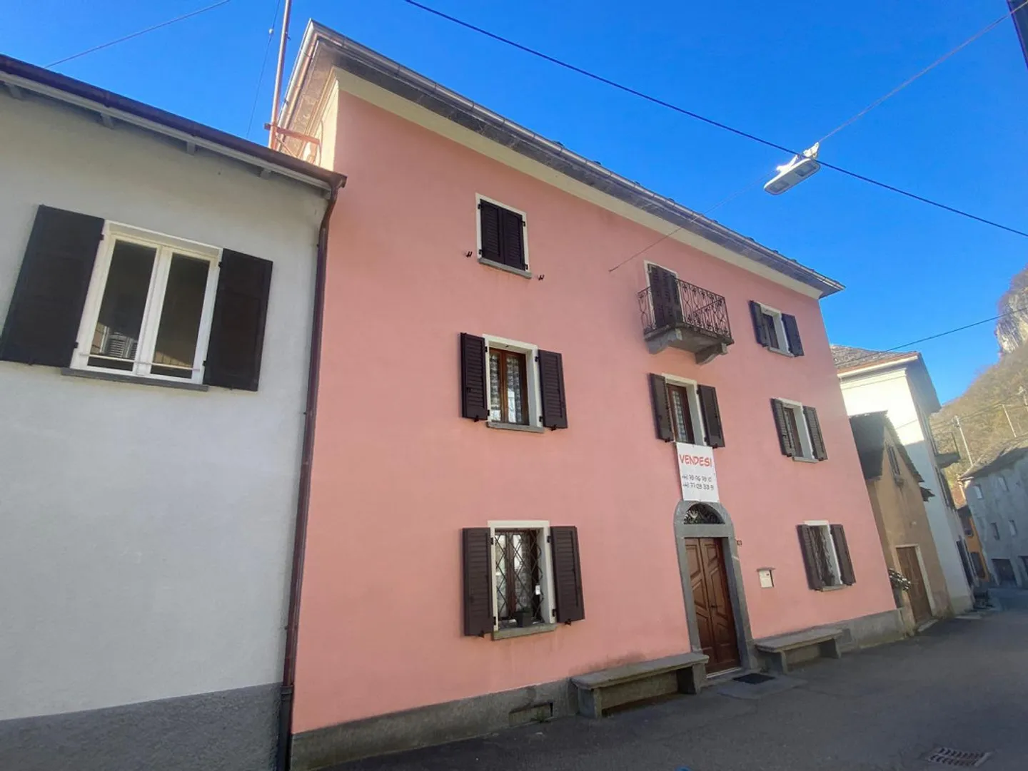 Casa di villaggio 6 1/2 camere in una posizione molto soleggiata con vista - Foto 1 di 31