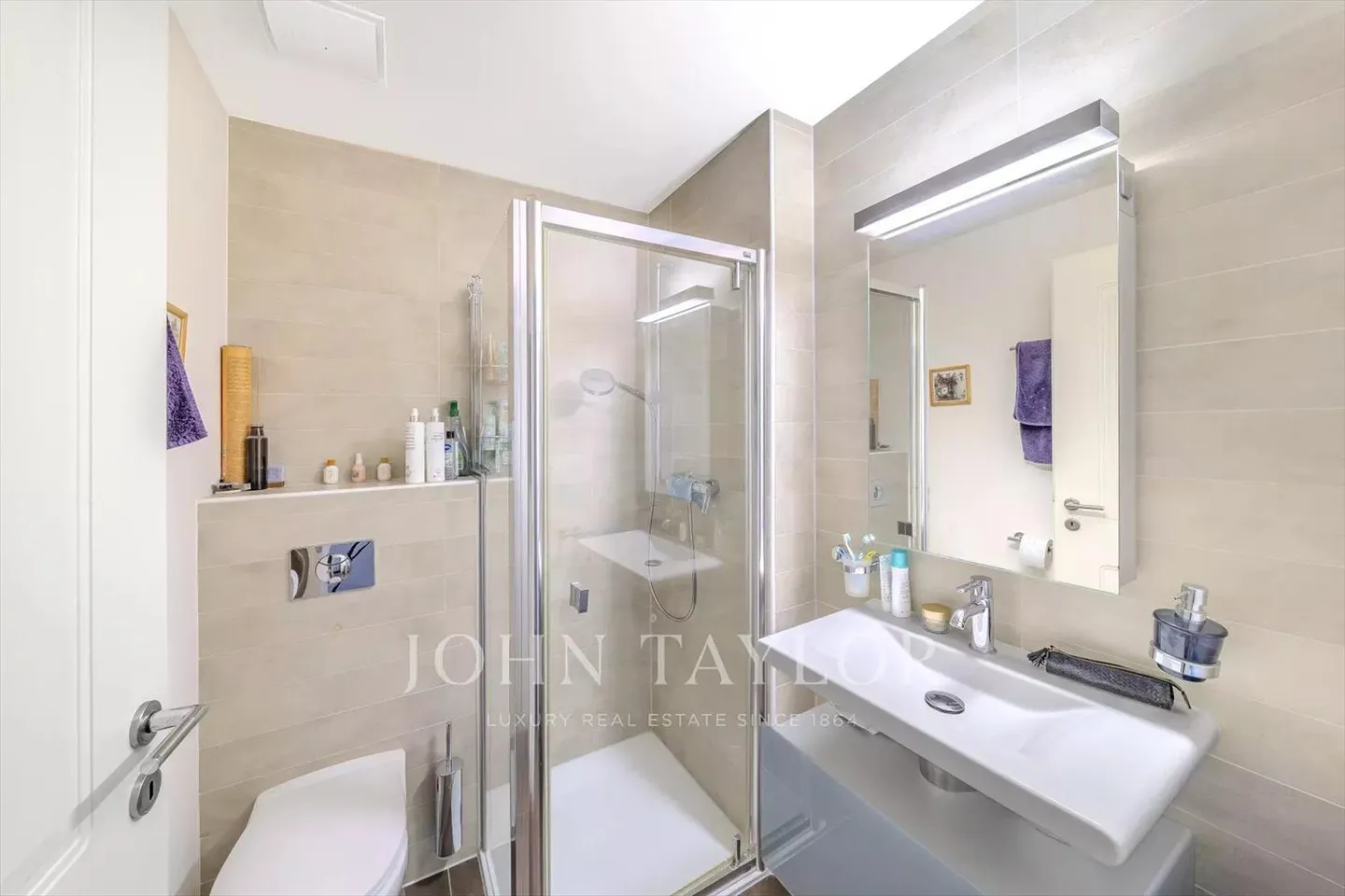 EXKLUSIVE! Schöne Wohnung mit atemberaubender Aussicht - Foto 9 von 11