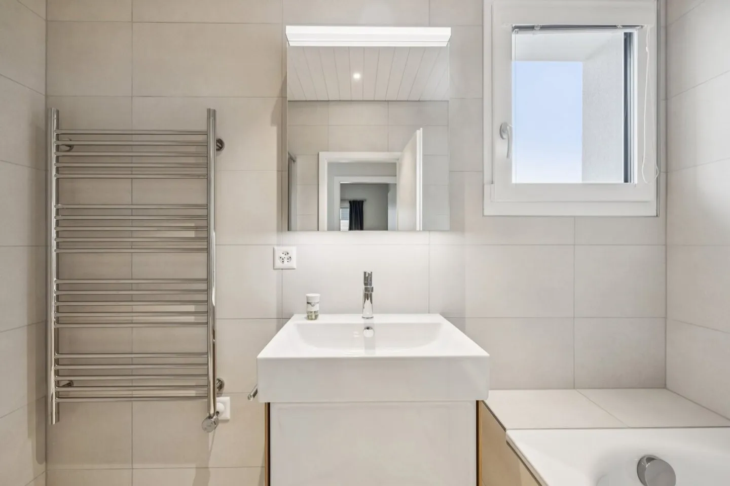 Hervorragende Doppelhaushälfte mit Garten und Terrasse - Foto 11 von 16