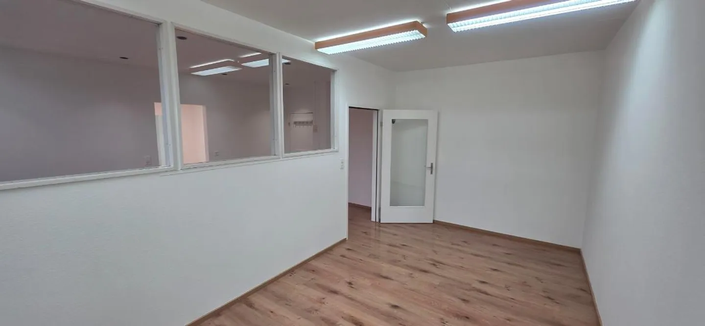 Bureau à louer - Photo 2 sur 5