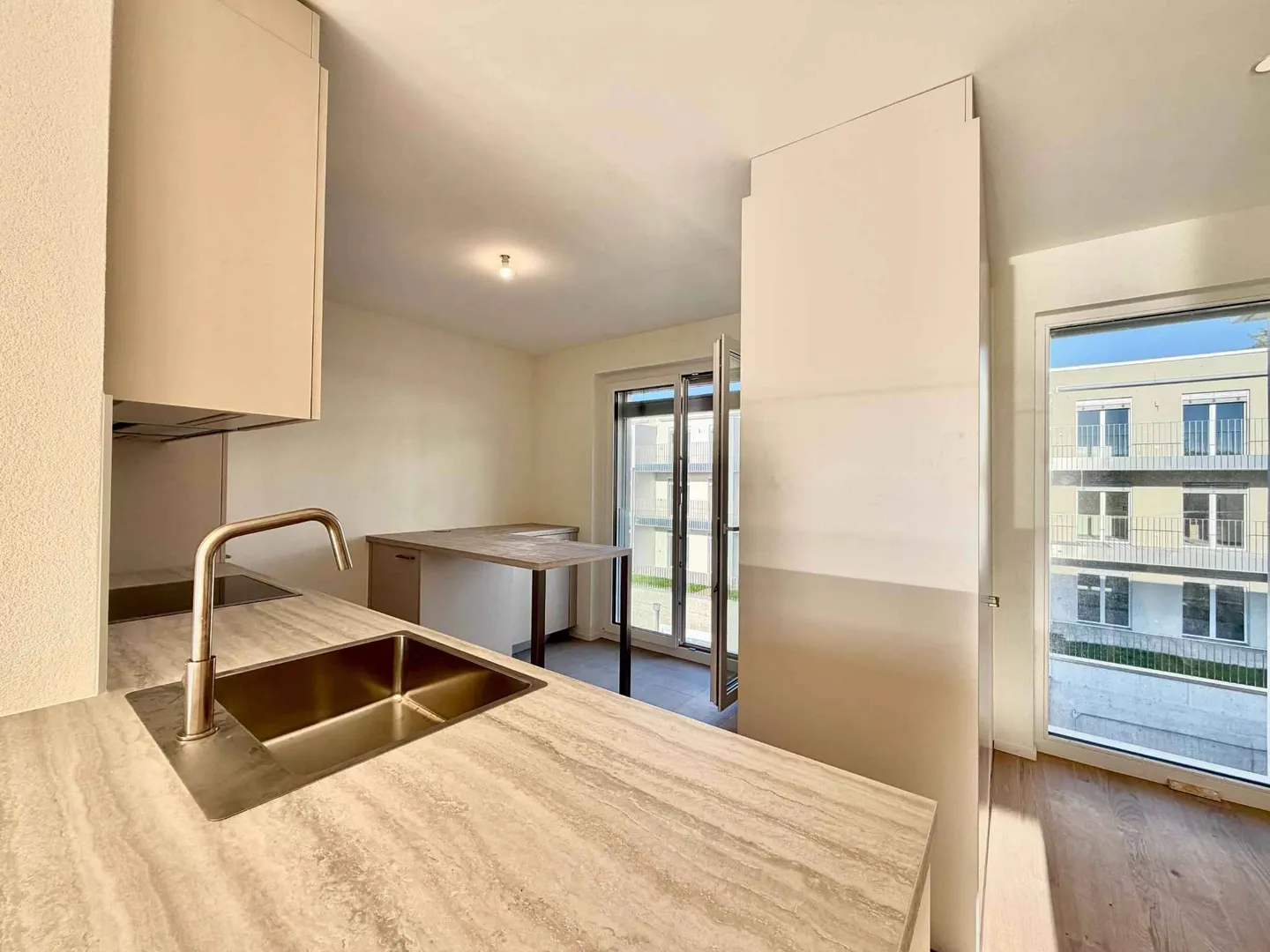 Modernes 3.5-Zimmer-Apartment - Foto 4 von 10