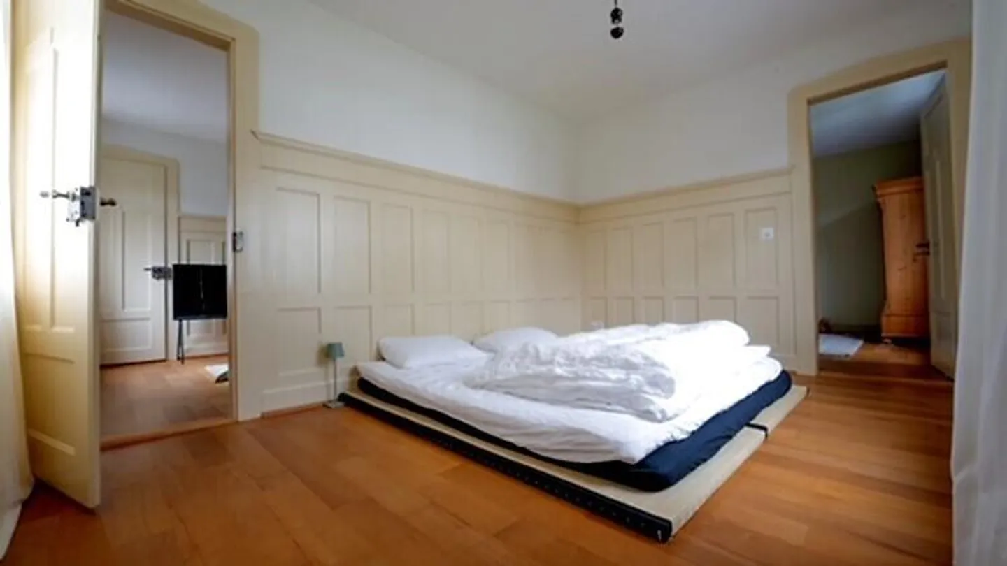 Charming Apartment with Terrace - Photo 8 of 10