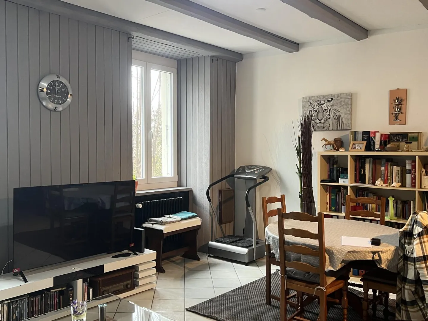 Charmant appartement 4 pièces au rez-de-chaussée surélevé à La Chaux-de-Fonds - Photo 2 sur 11