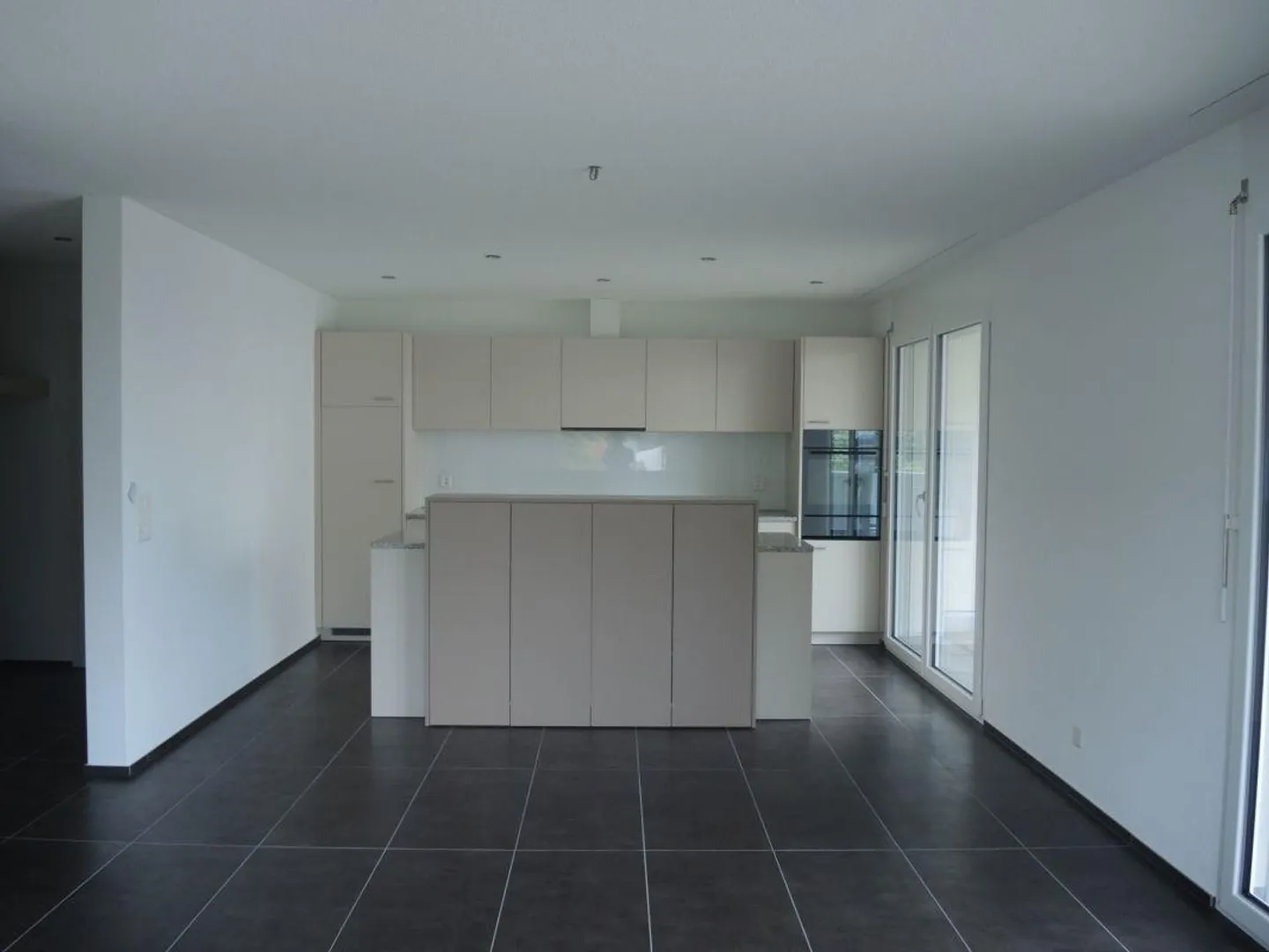 Appartement de jardin 3,5 pièces attrayant - Photo 2 sur 9