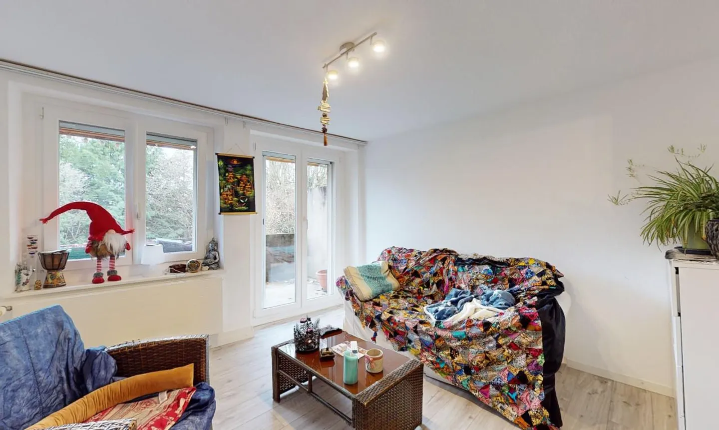 Haus mit Umwandlungspotenzial mit Garten in Grandson! - Foto 7 von 13