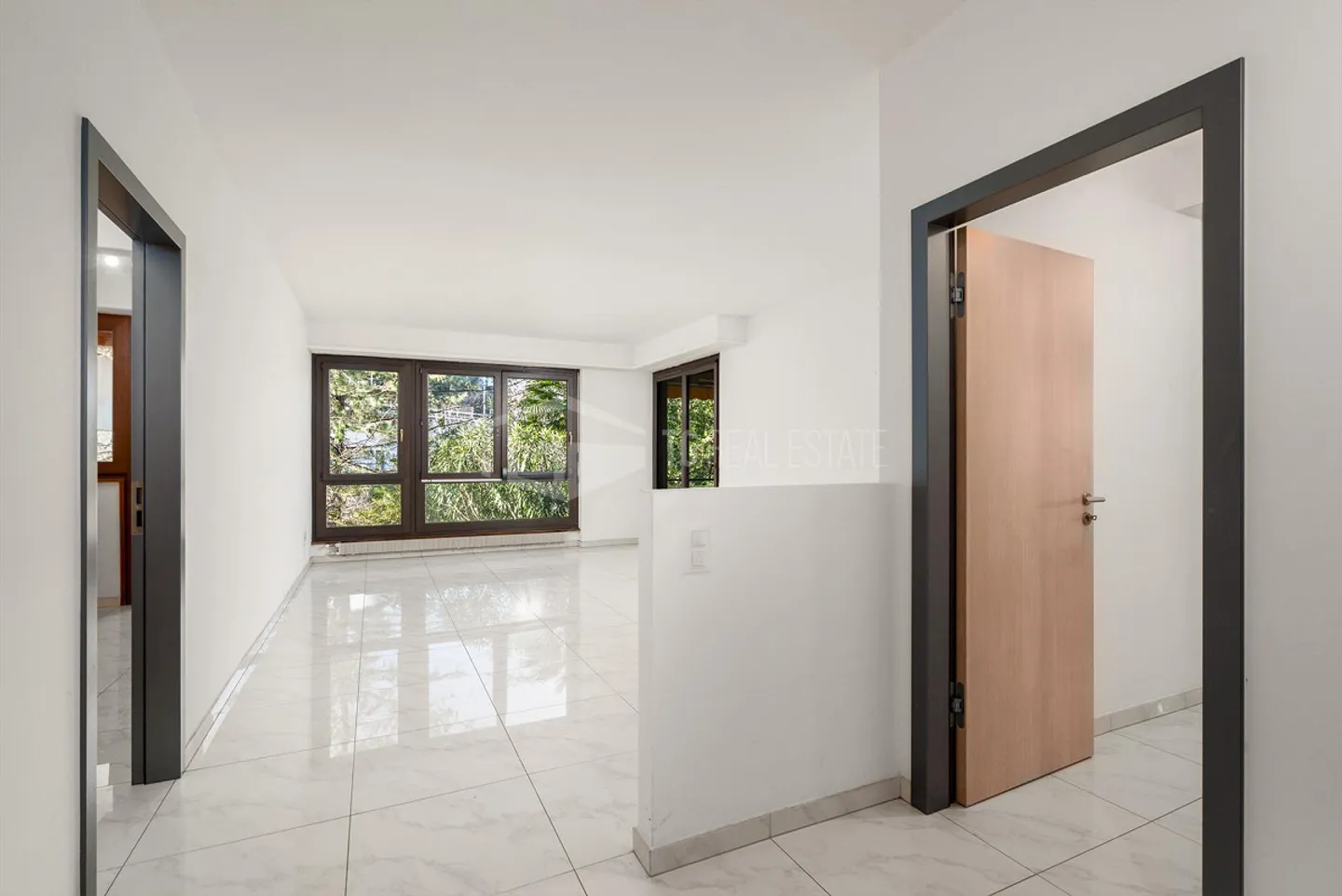 APPARTEMENT ACCUEILLANT 3.5 PIÈCES À LUGANO - LORETO - Photo 3 sur 9