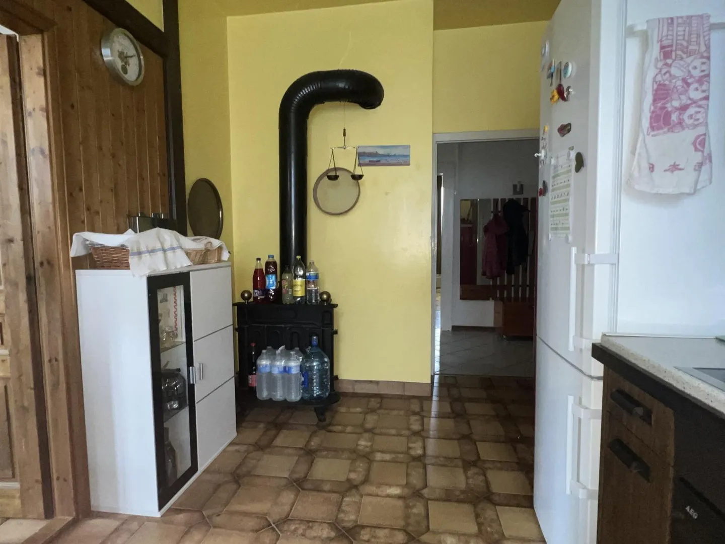 Charmant appartement 4 pièces au rez-de-chaussée surélevé à La Chaux-de-Fonds - Photo 5 sur 11