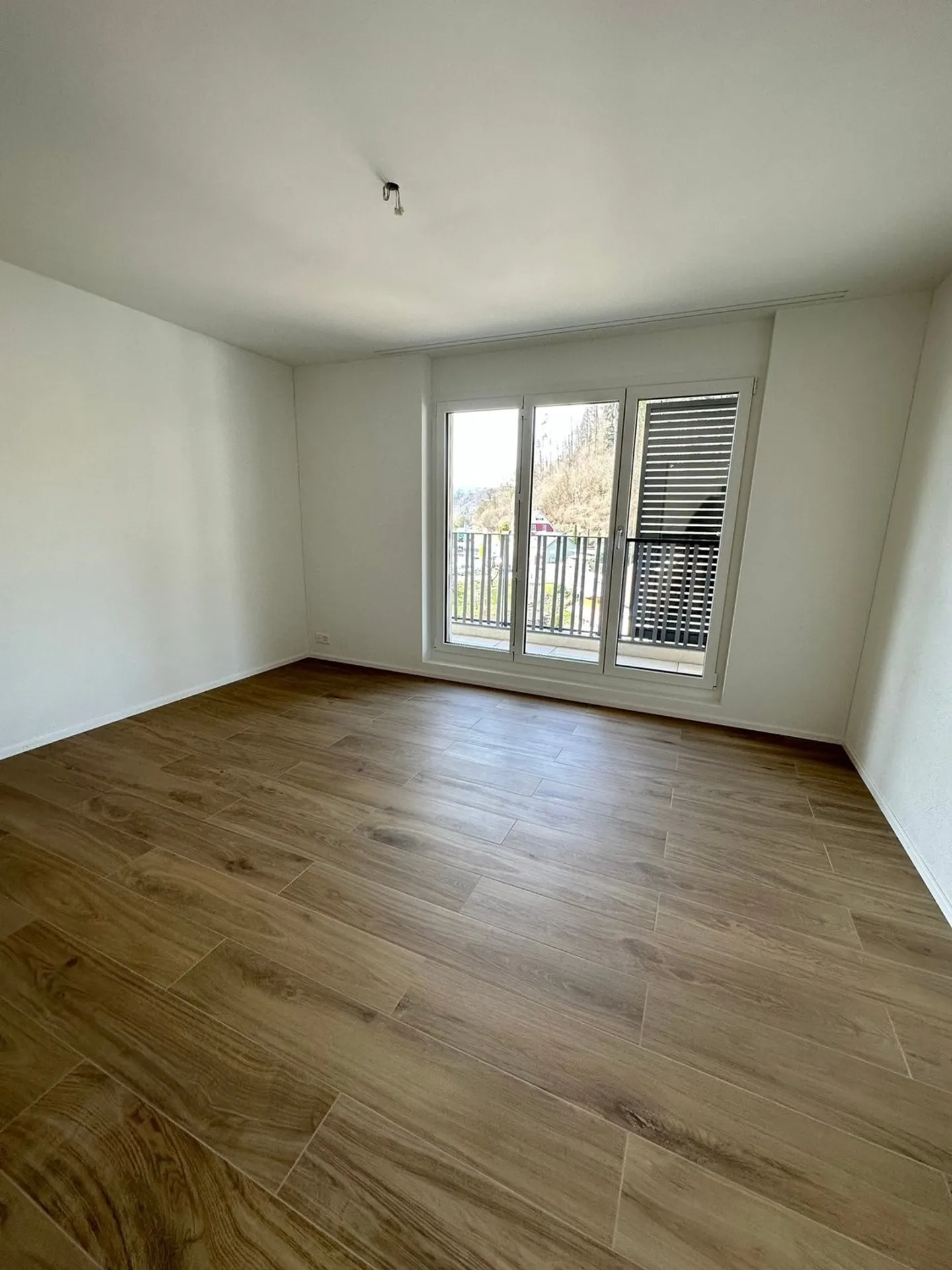 Modernes Apartment mit Balkon - Foto 12 von 17