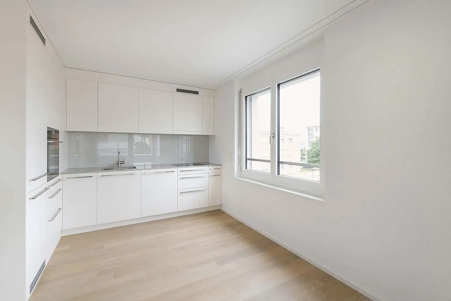Modernes Apartment nahe Flugplatz Dübendorf - Foto 2 von 8