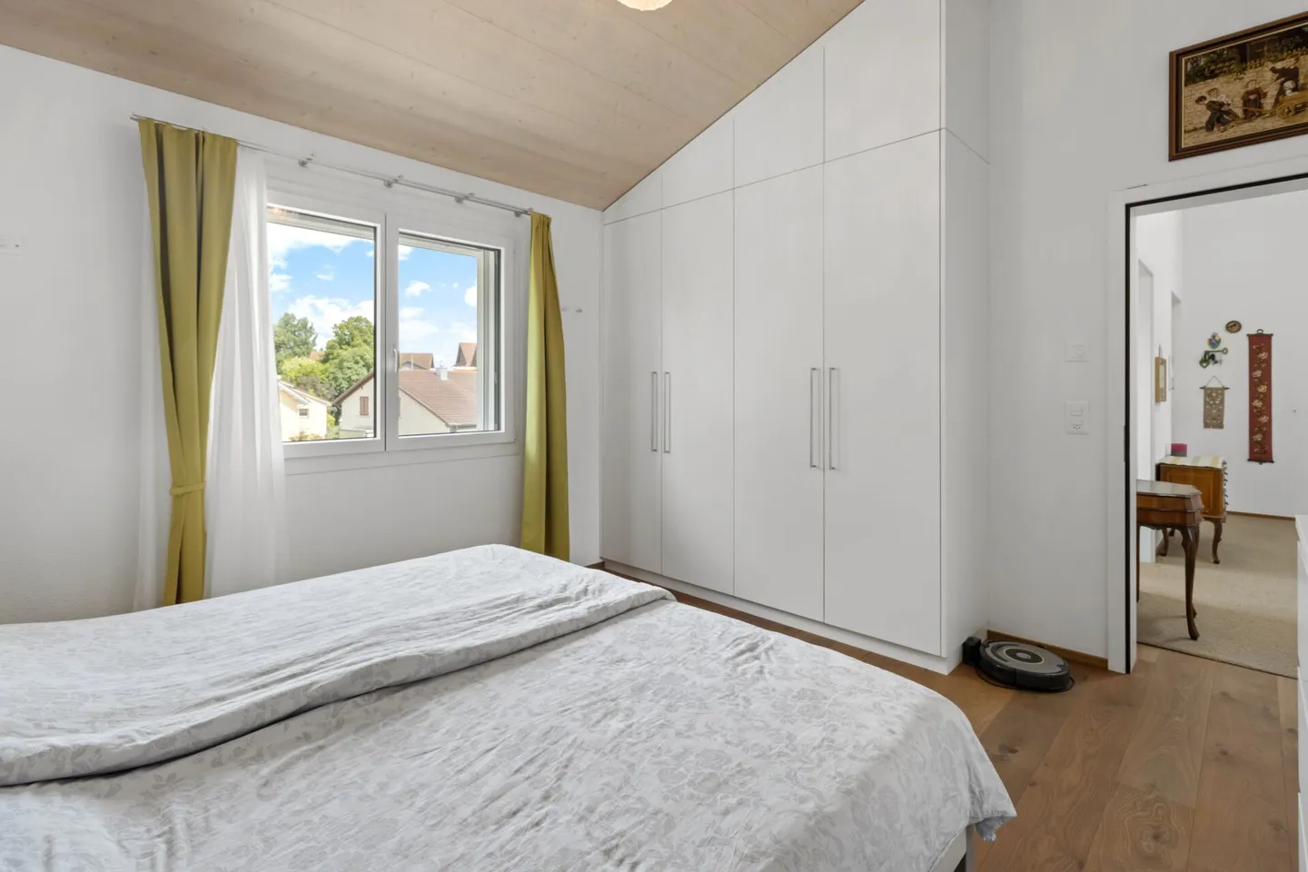 Mehrgenerationen 2-Familienhaus, angrenzend an die Landwirtschaftszone, ganztags besonnt, an ruhiger Lage, mit separaten Aussen-Eingänge - Foto 20 von 21