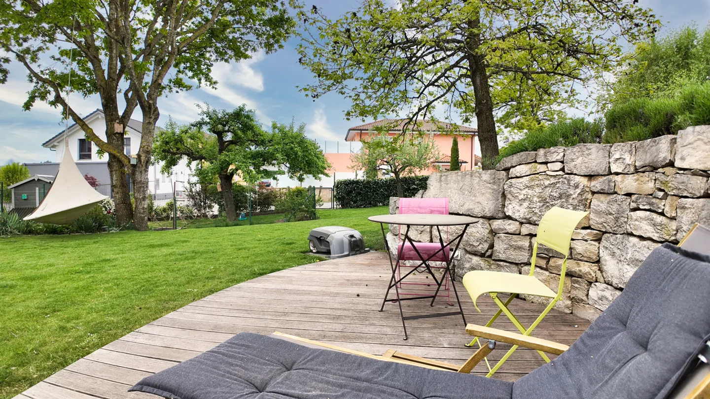 Charming Villa with Garden - Photo 8 of 28