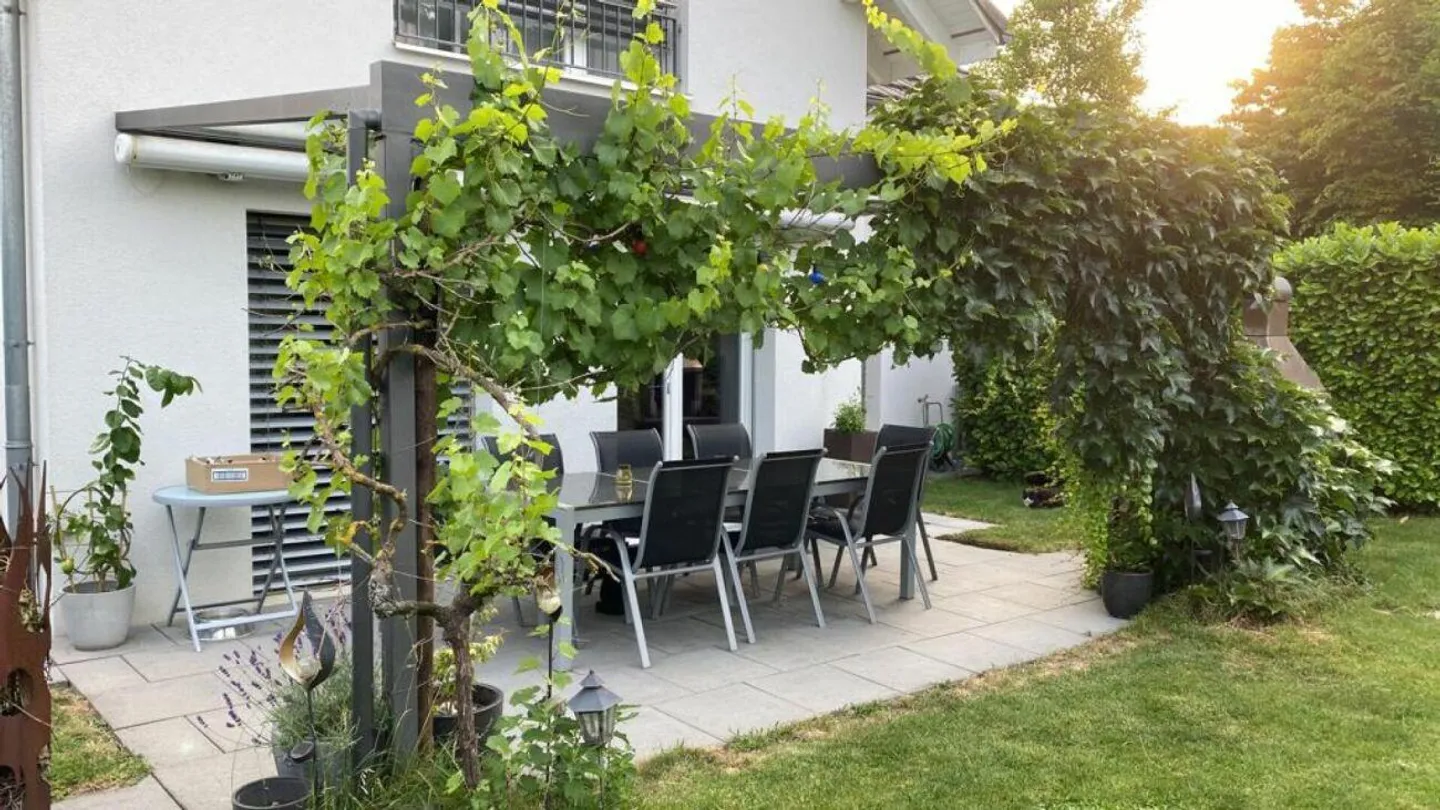 Modernes Familienwohnen mit Gartenparadies, großzügigen Terrassen u... - Foto 1 von 13