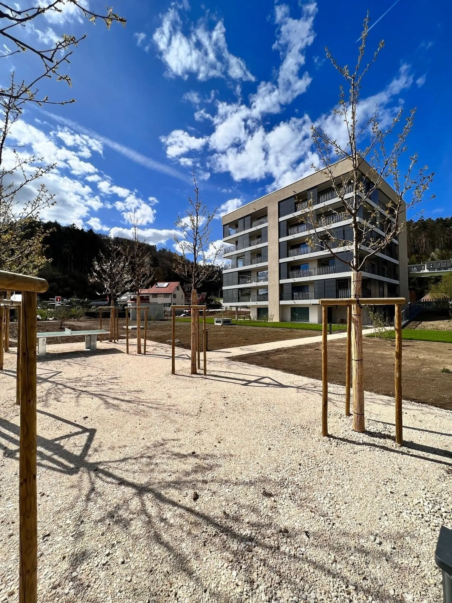 Modernes Apartment mit Balkon - Foto 15 von 17