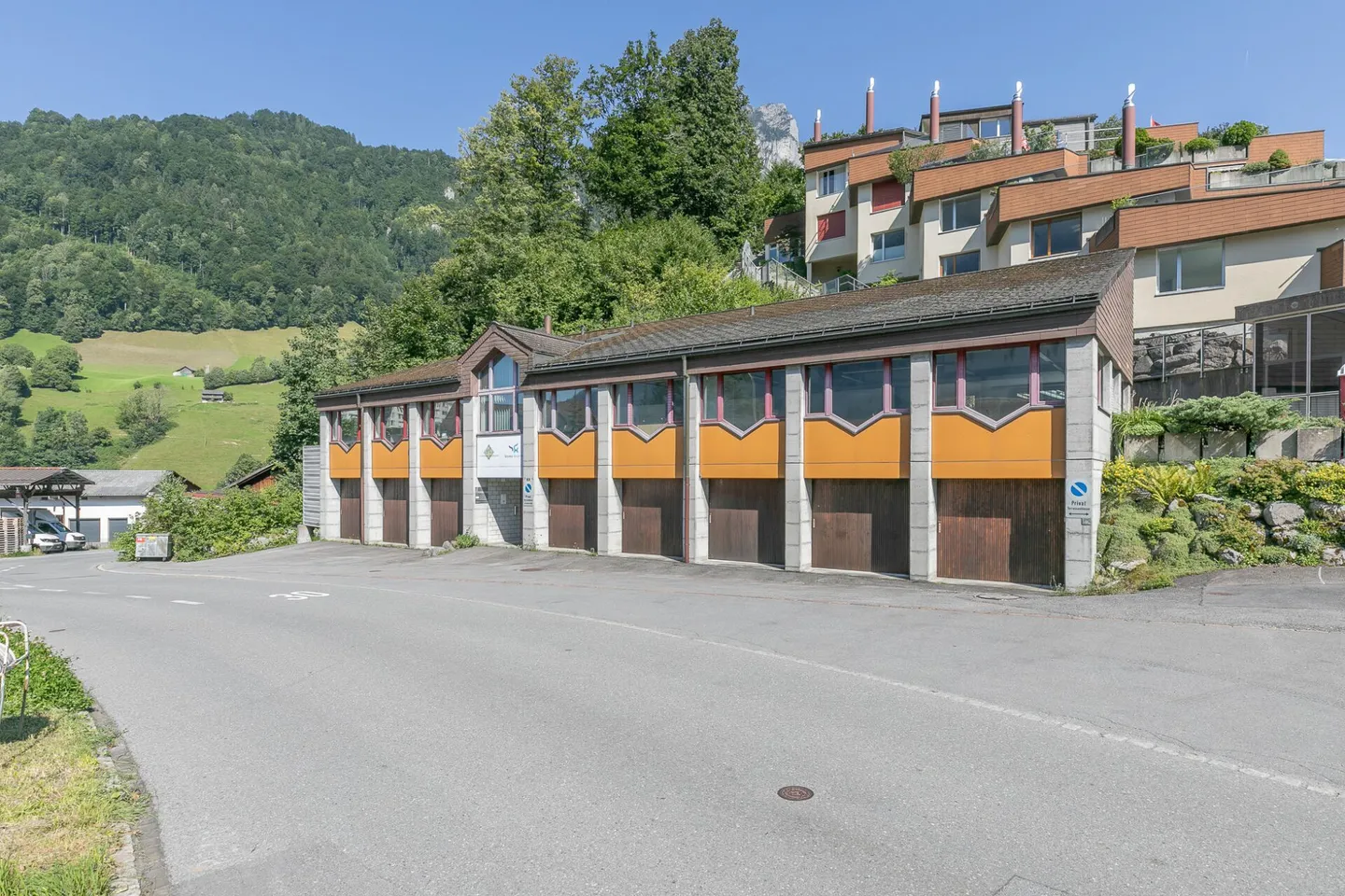 Proprietà commerciale con ufficio open space - Foto 10 di 13