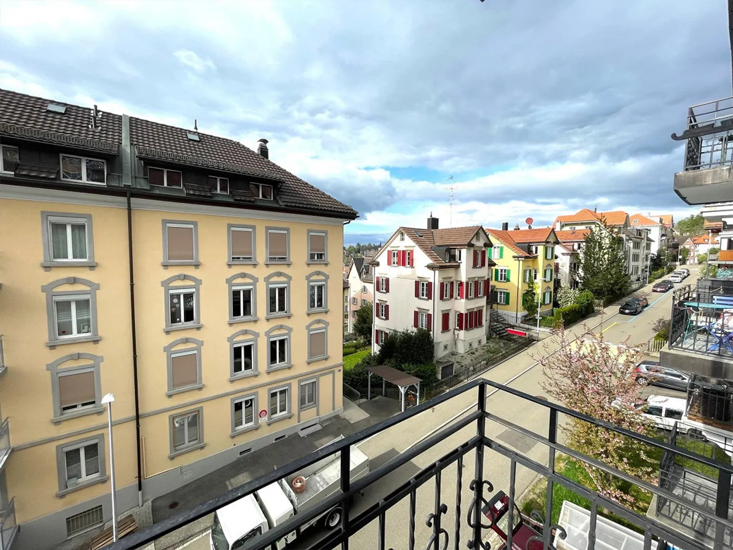 Charmante Altbauwohnung mit Balkon - Foto 1 von 8